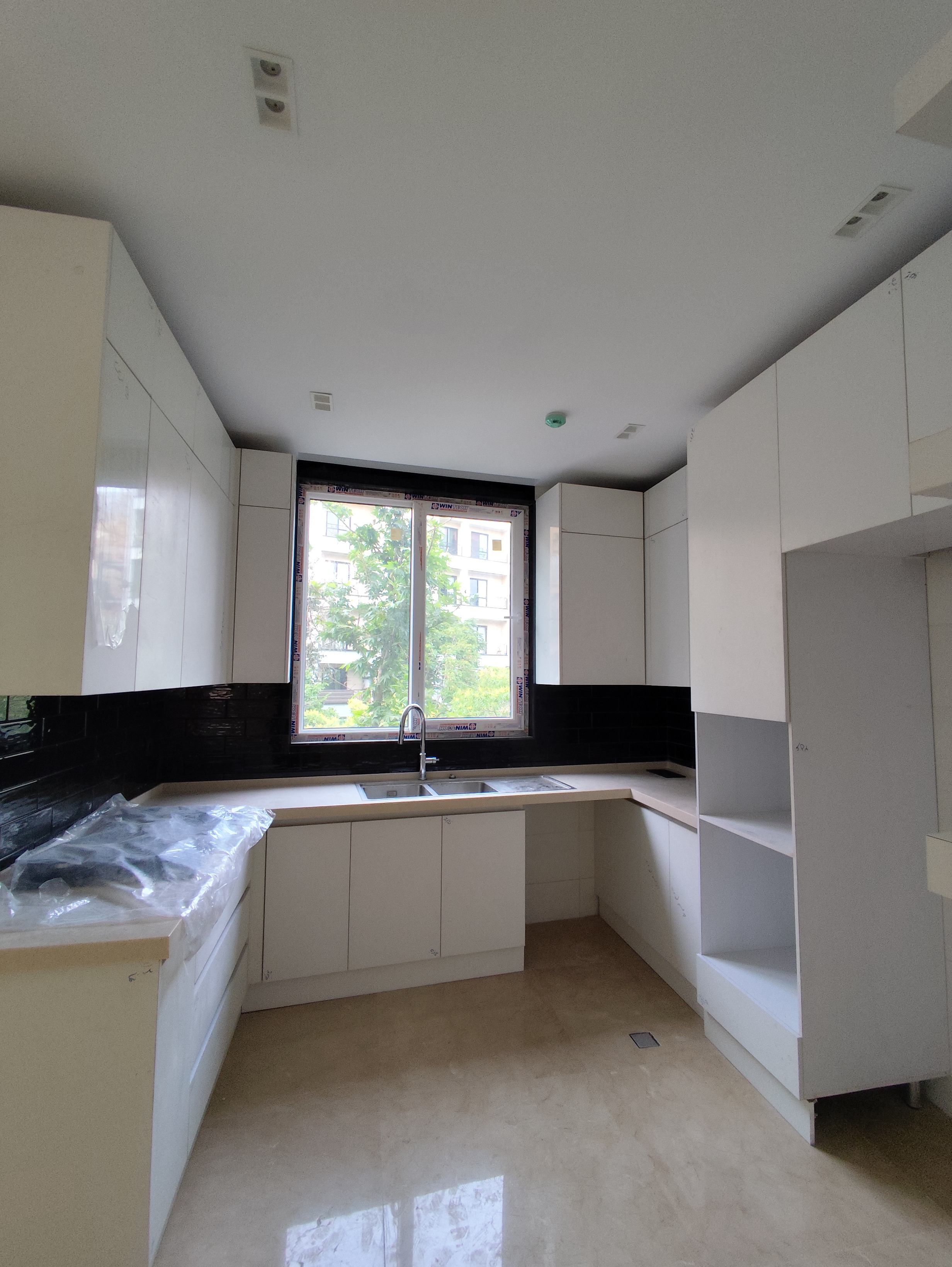 اجاره آپارتمان 130 متر نیاوران مدرن