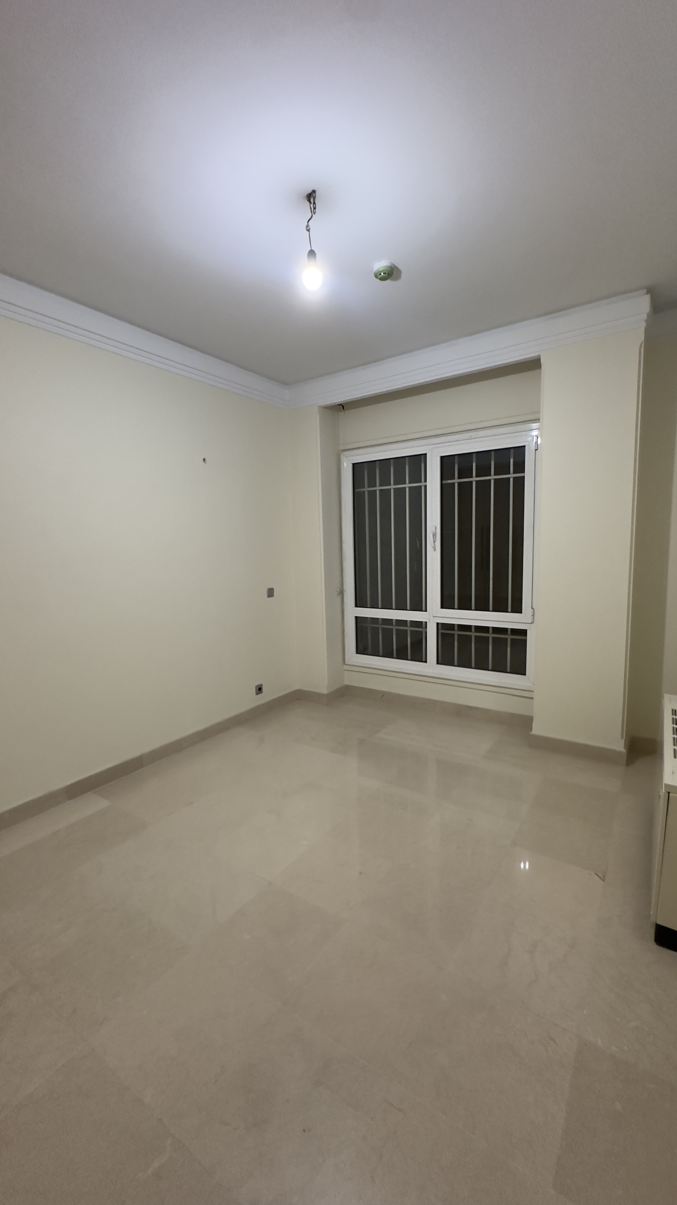 اجاره آپارتمان 305متر‌ سمبل 4 خواب‌مستر