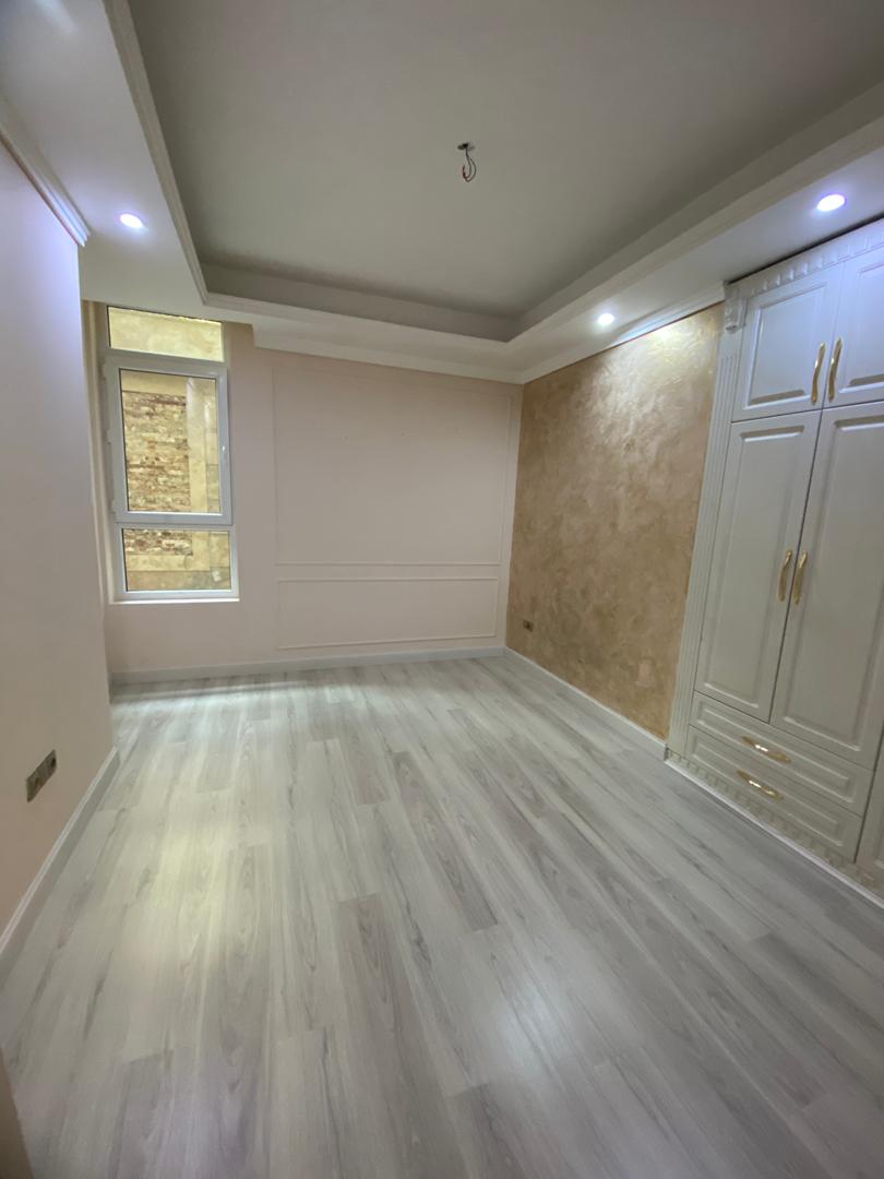 اپارتمان 170متر سه خواب تاپ لوکیشن
