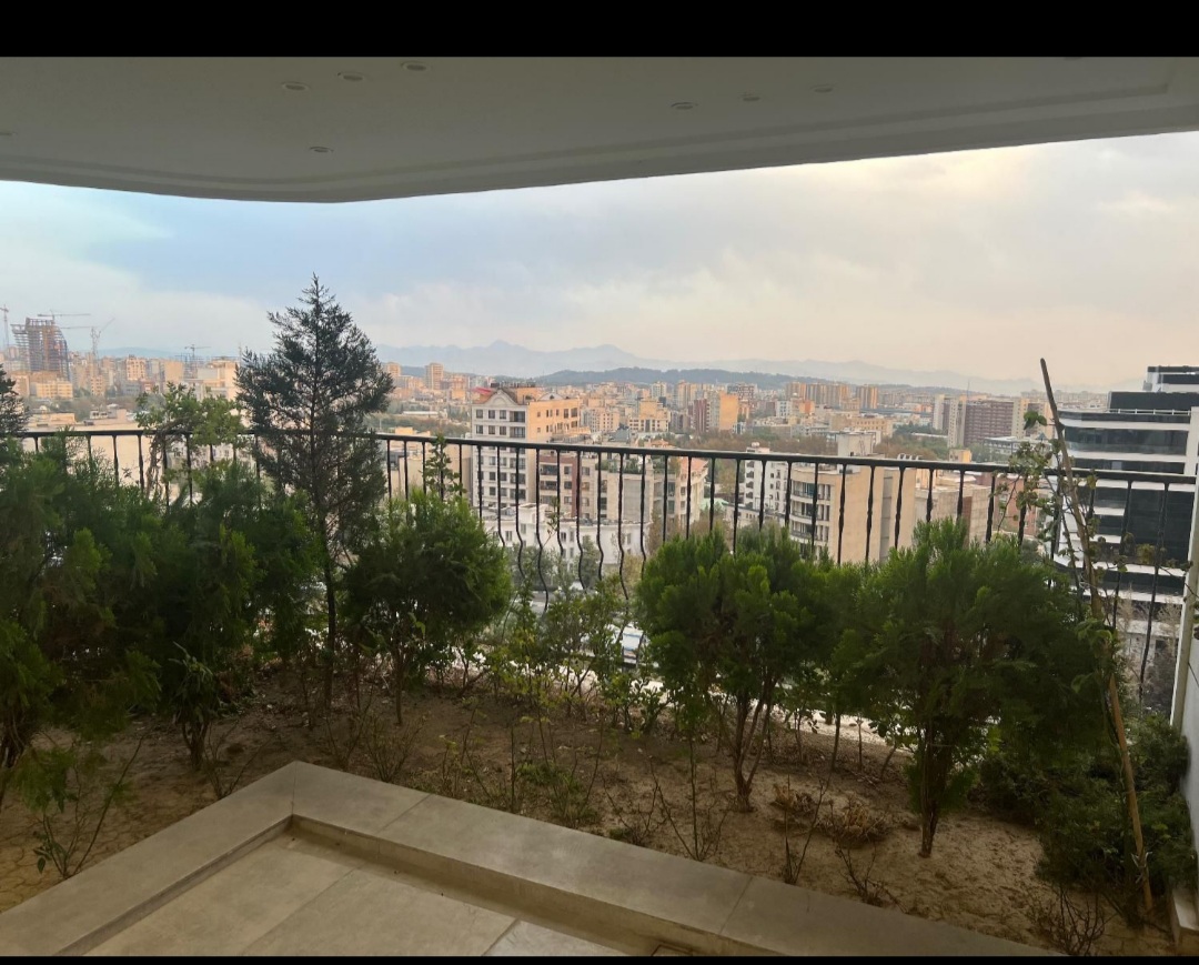 فروش آپارتمان سپند لوکیشن عالی دسترسی استخر در روف آپارتمان ویلایی دید و ویو
