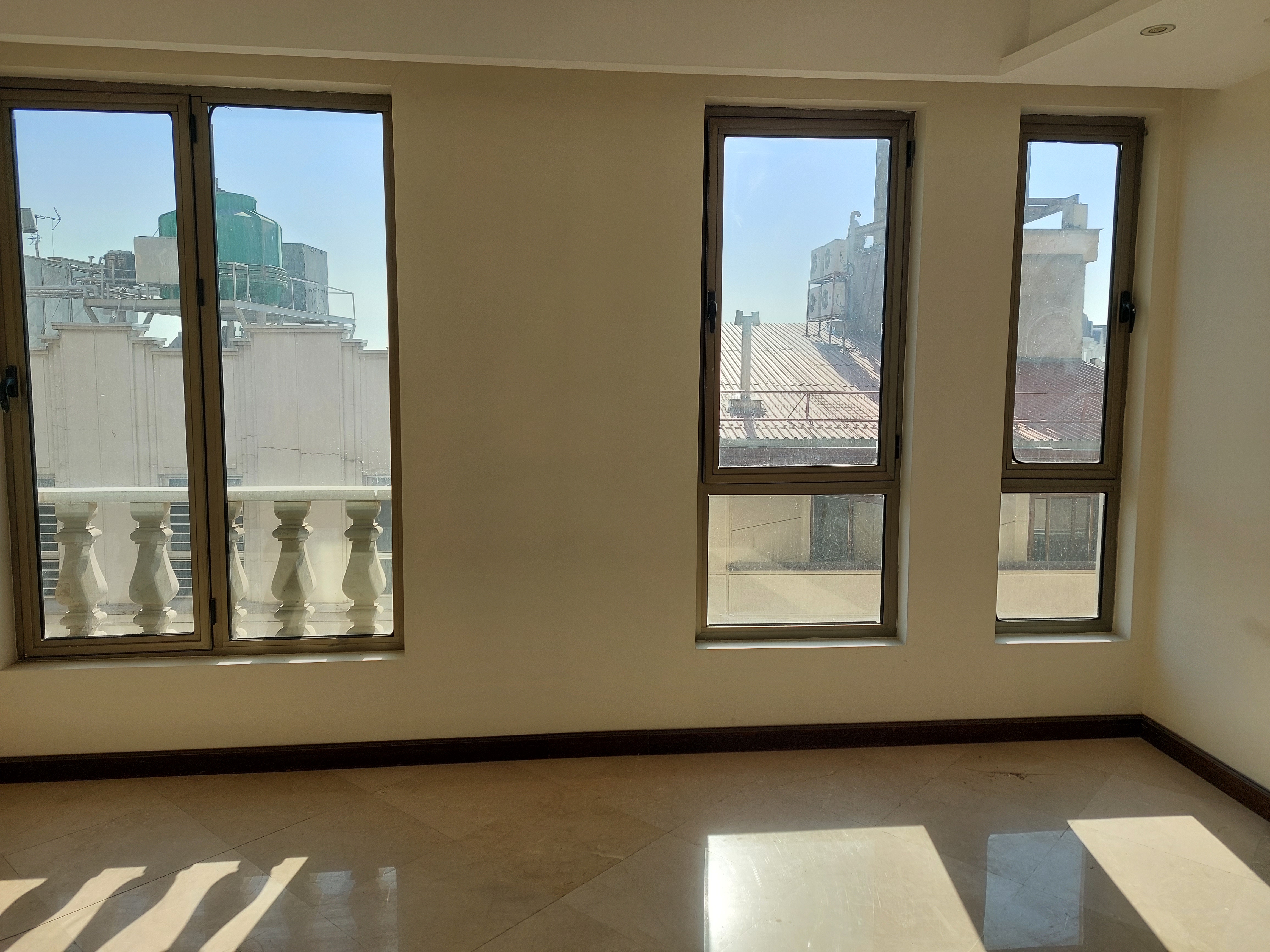 اجاره آپارتمان 225 متر آجودانیه