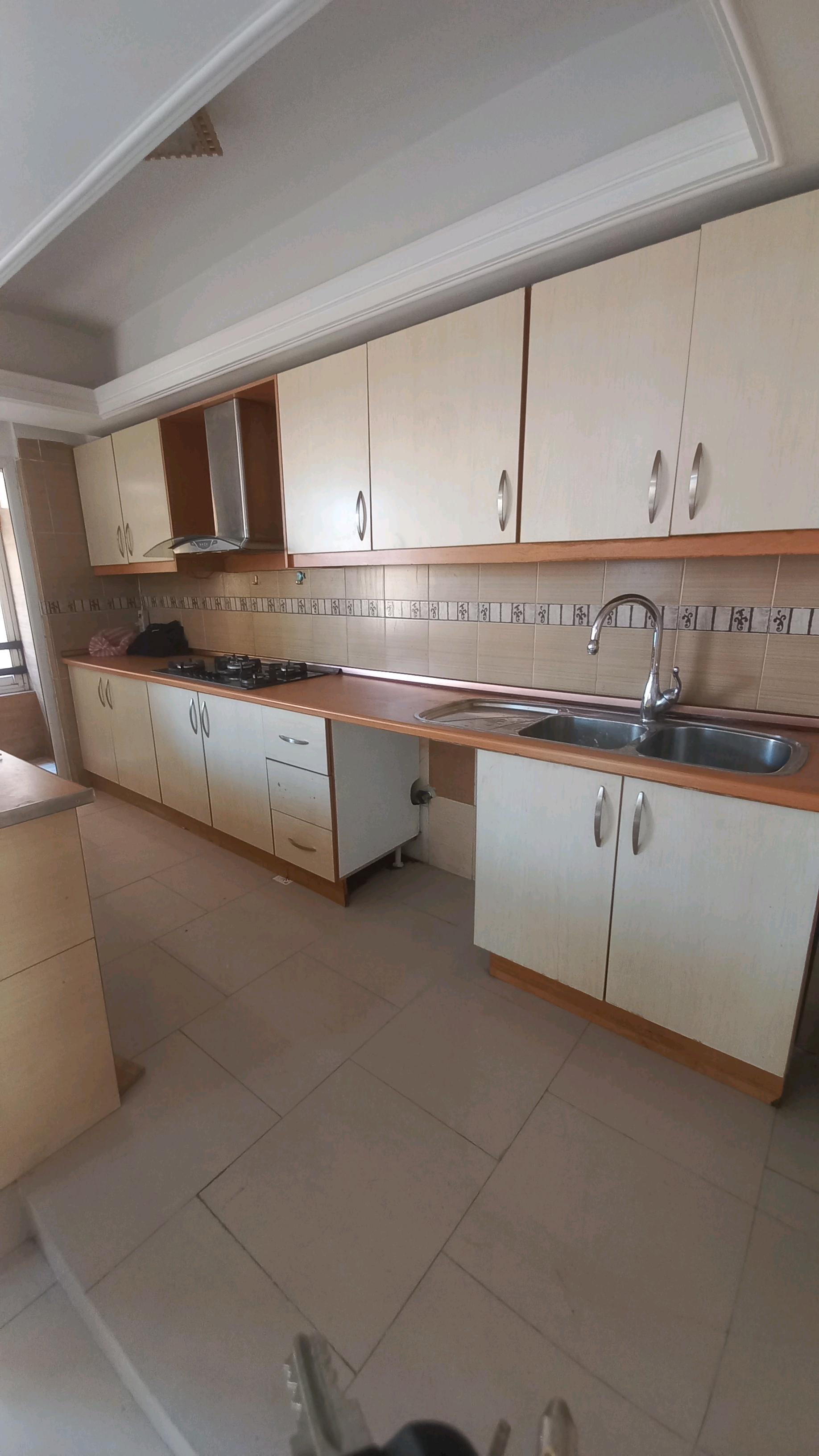 اجاره آپارتمان 80 متر درب دوم تاپ لوکیشن نورگیر