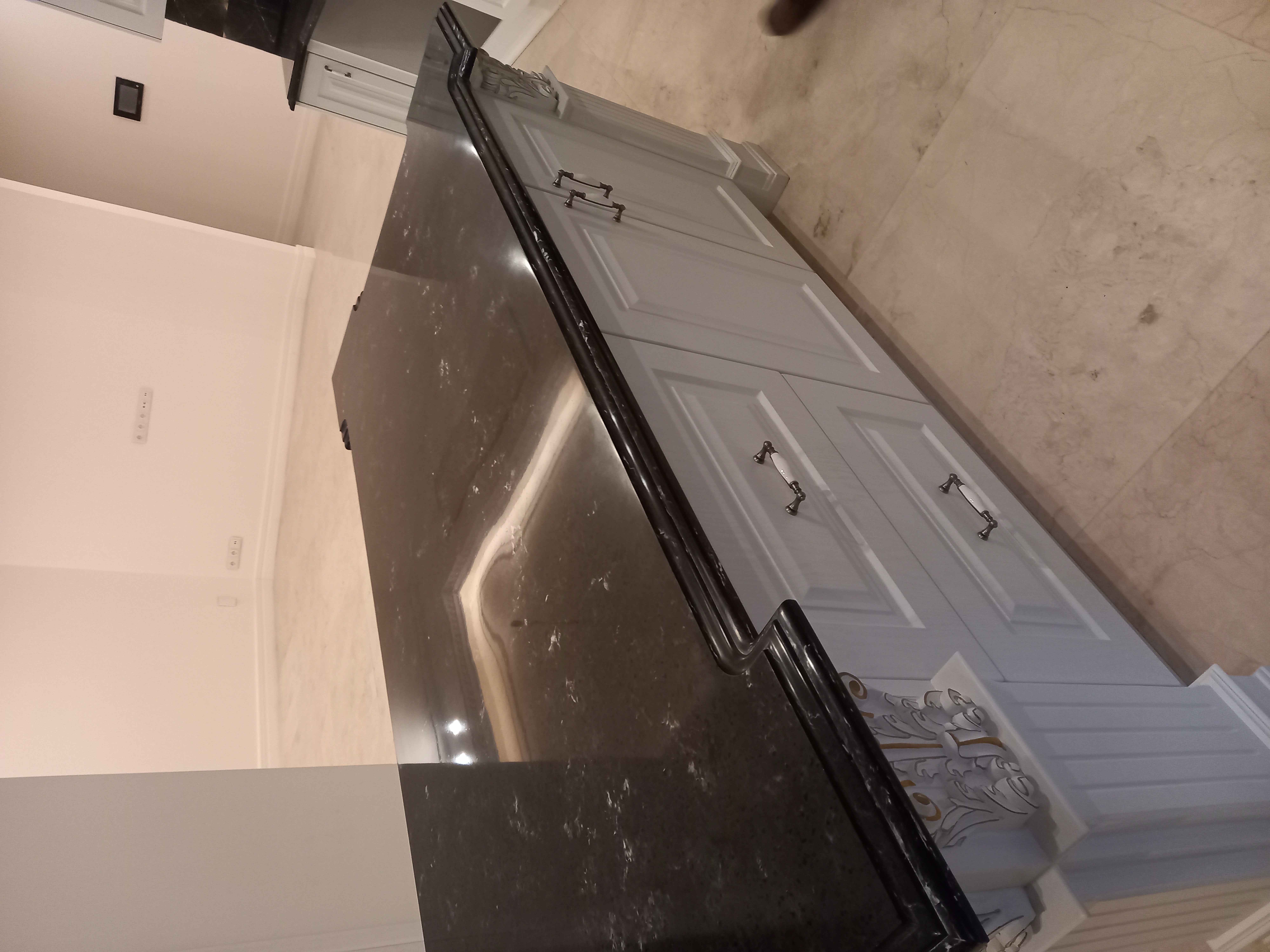 فروش آپارتمان  203متر نیاوران مرجان لوکیشن اعیانی