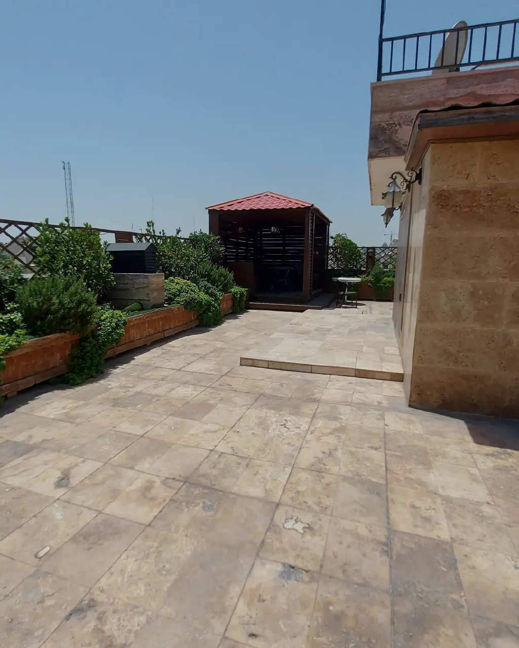 فروش آپارتمان 143 متر دزاشیب 2 پارکینگ