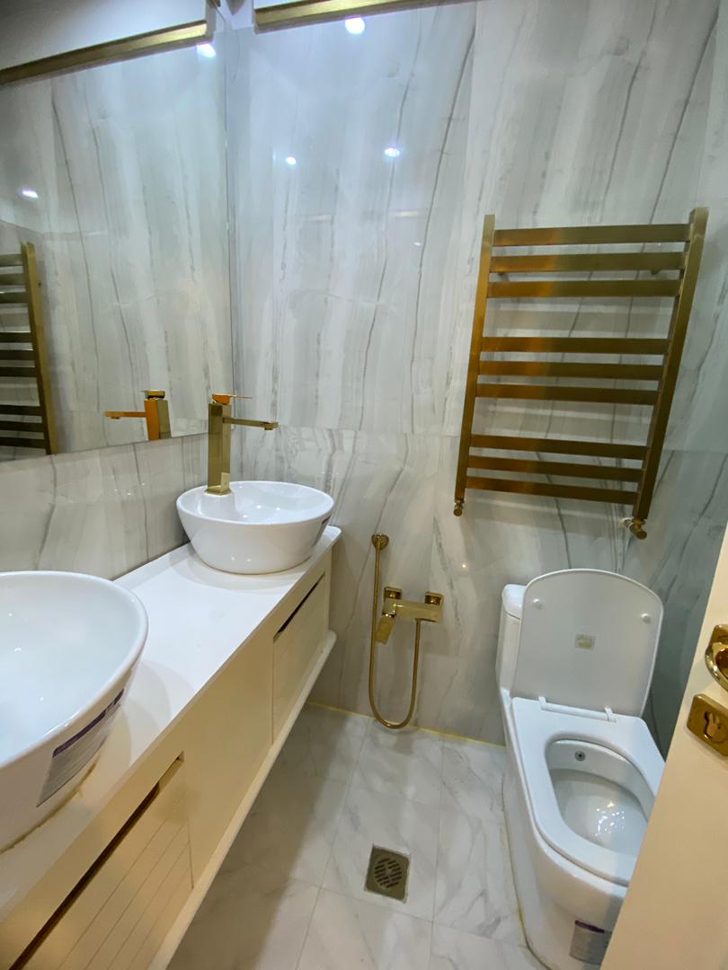 اپارتمان 170متر سه خواب تاپ لوکیشن