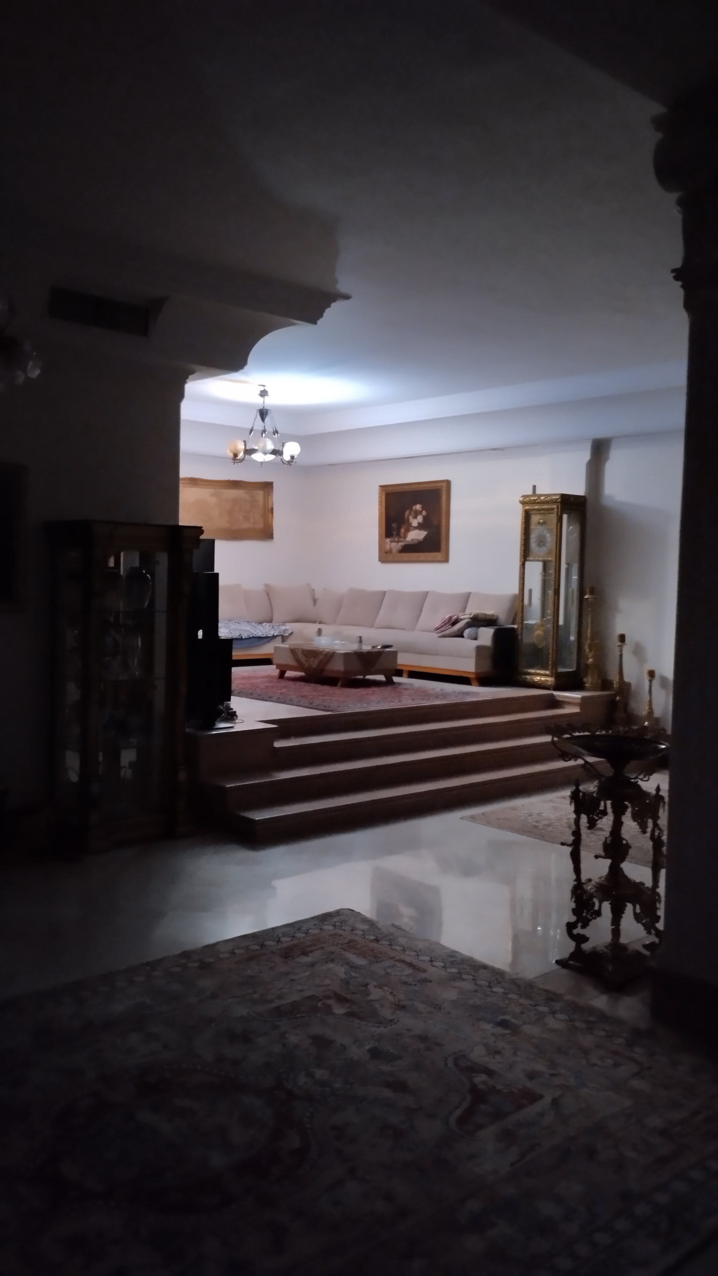 فروش آپارتمان 255 متر نیاوران 3 خواب فول امکانات