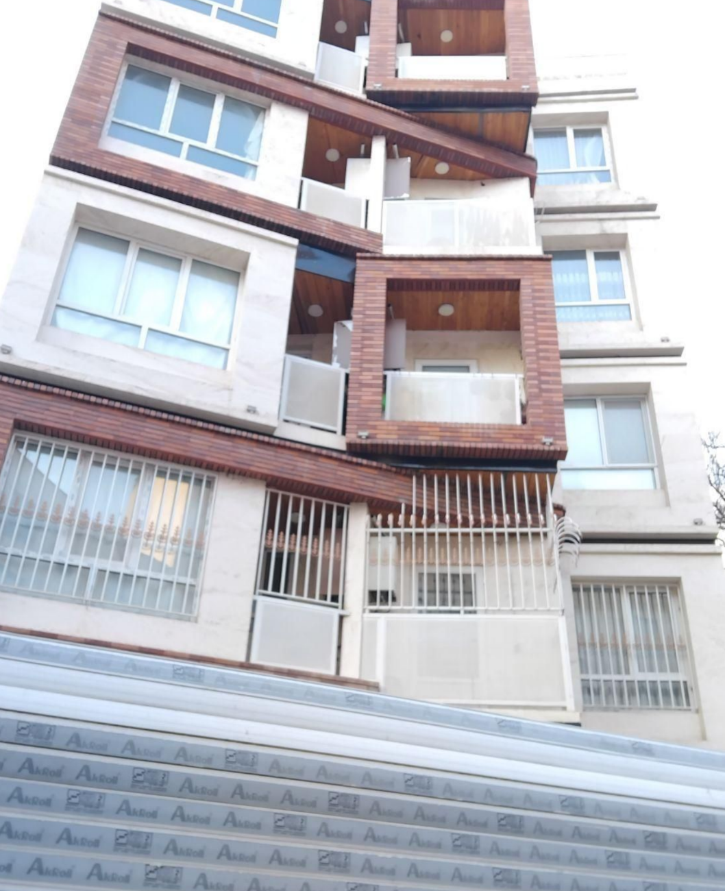 100 متر / زیر قیمت / فوری