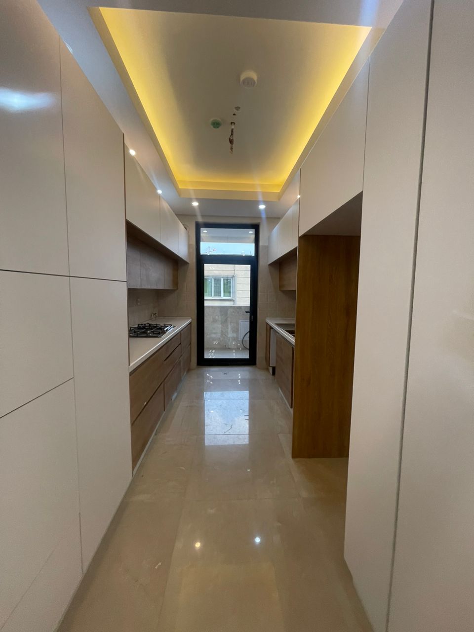 اجاره اپارتمان 130متر فرمانیه تاپ لوکیشن