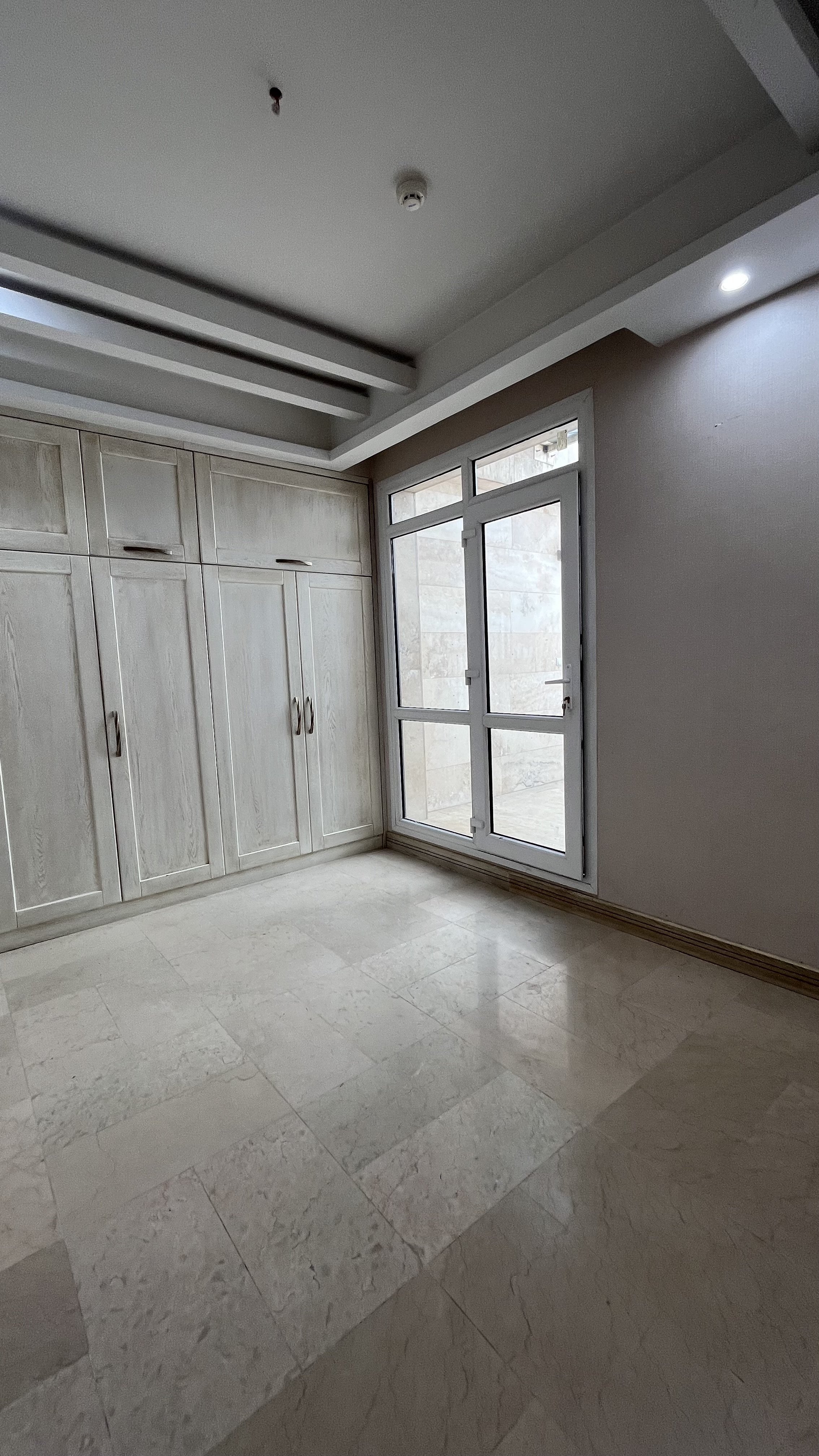 اجاره آپارتمان 165 متر جمال آباد مشاعات فعال