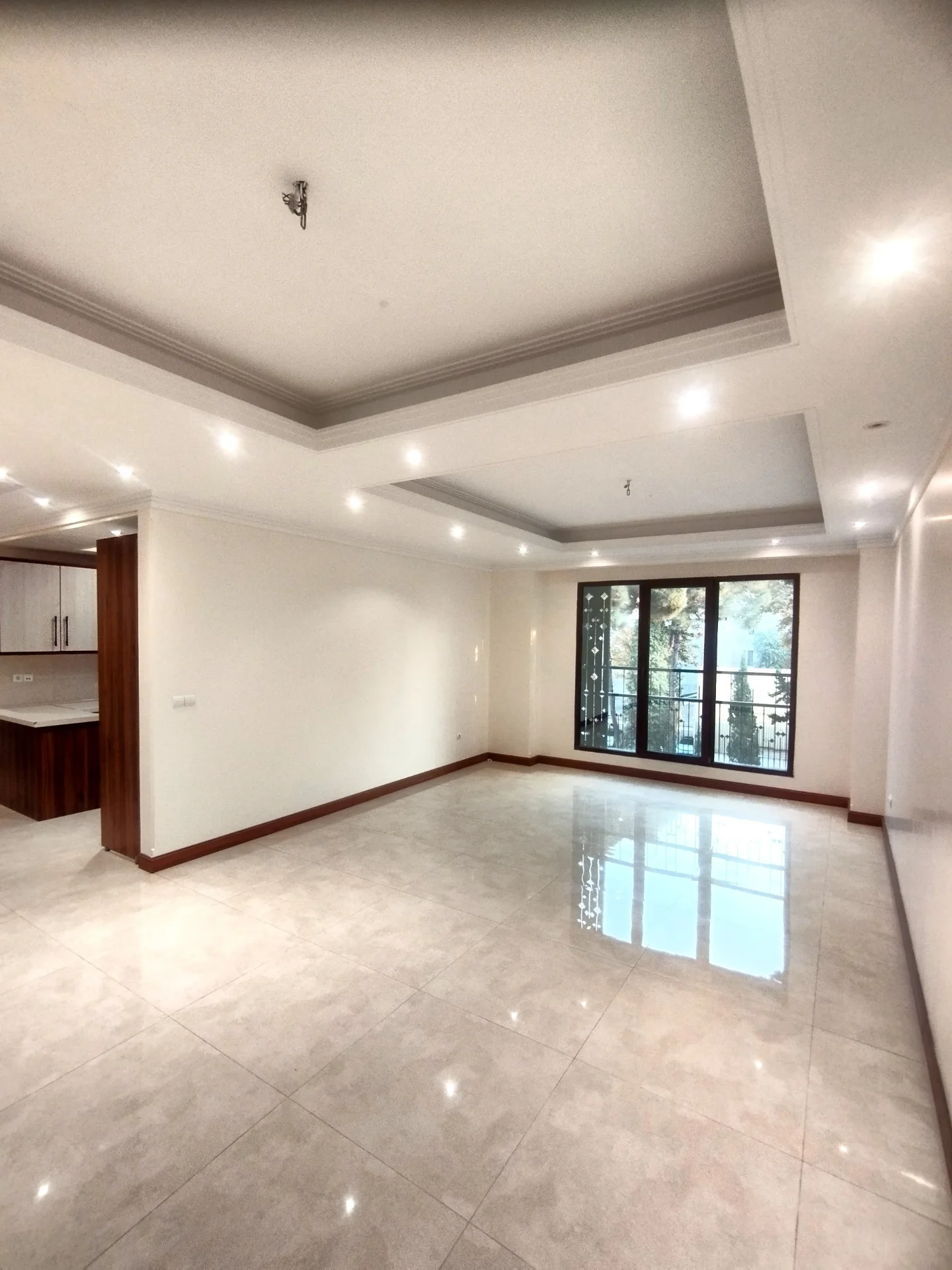 فروش آپارتمان 150 متر دروس یخچال فول 2 پارکینگ سندی