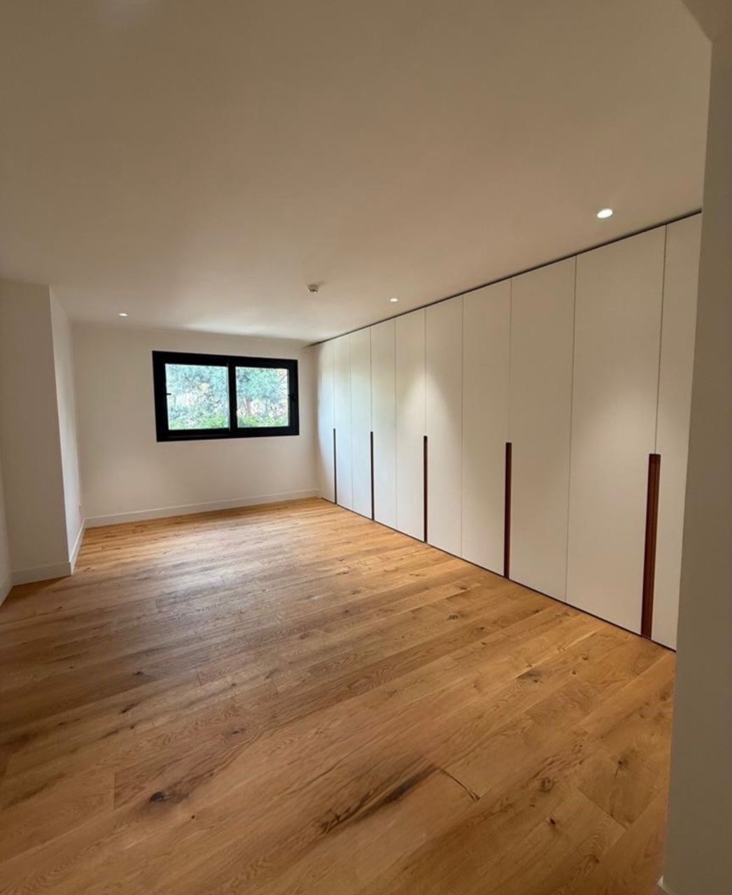 اجاره اپارتمان 220 متر فرمانیه فول مشاعات