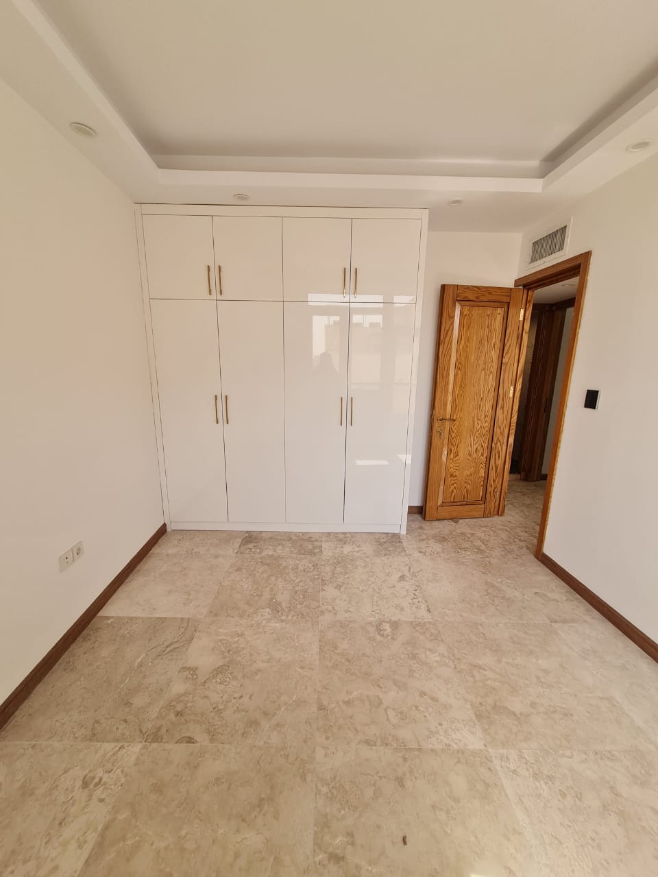 فروش آپارتمان 100 متری 2 خواب در فرمانیه