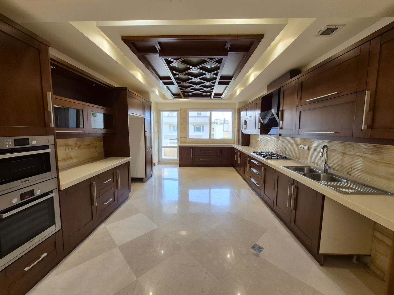 اجاره آپارتمان 115 متر آجودانیه 20 متر حیاط اختصاصی