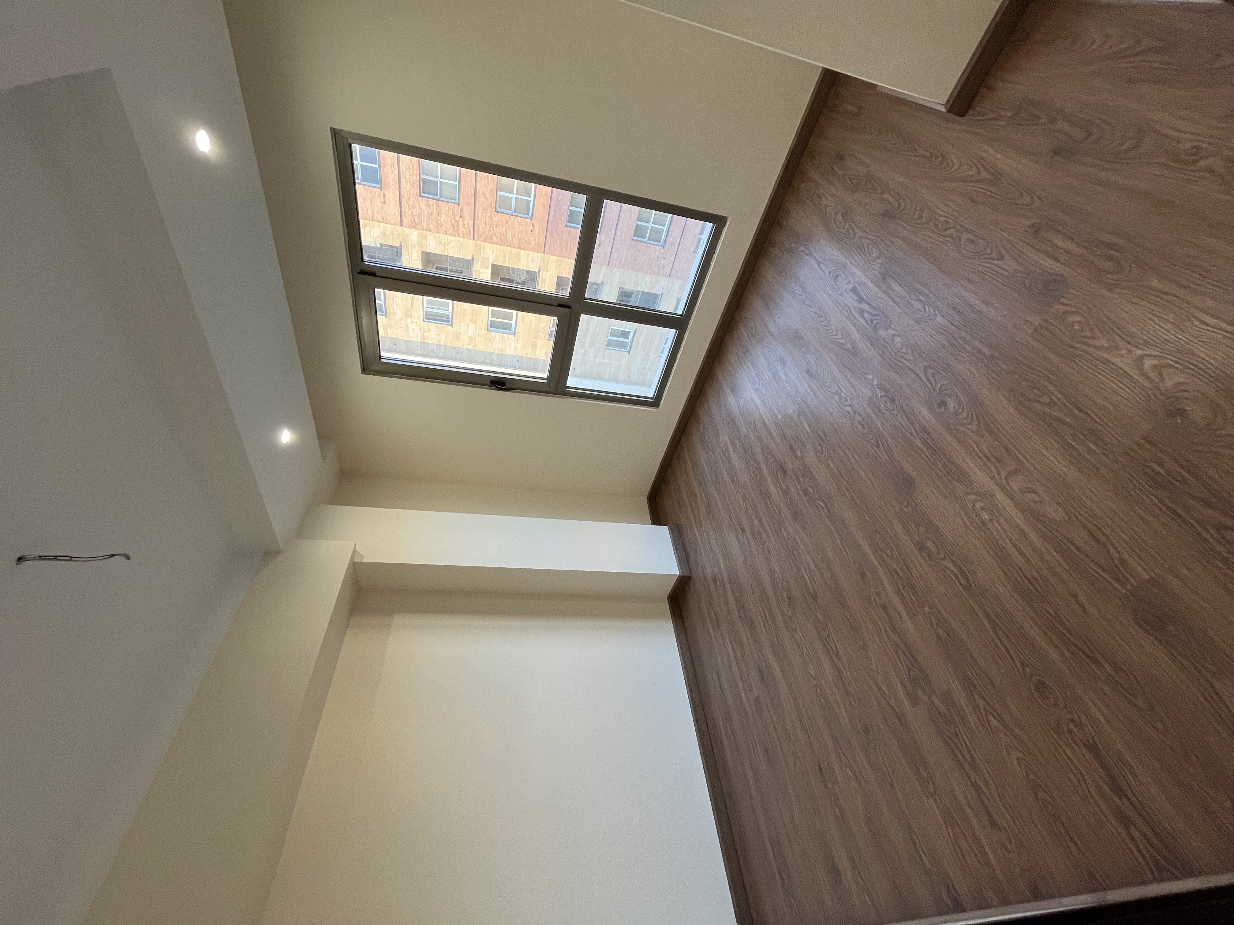 فروش آپارتمان 130 متر سه خوابه نوساز در دیباجی