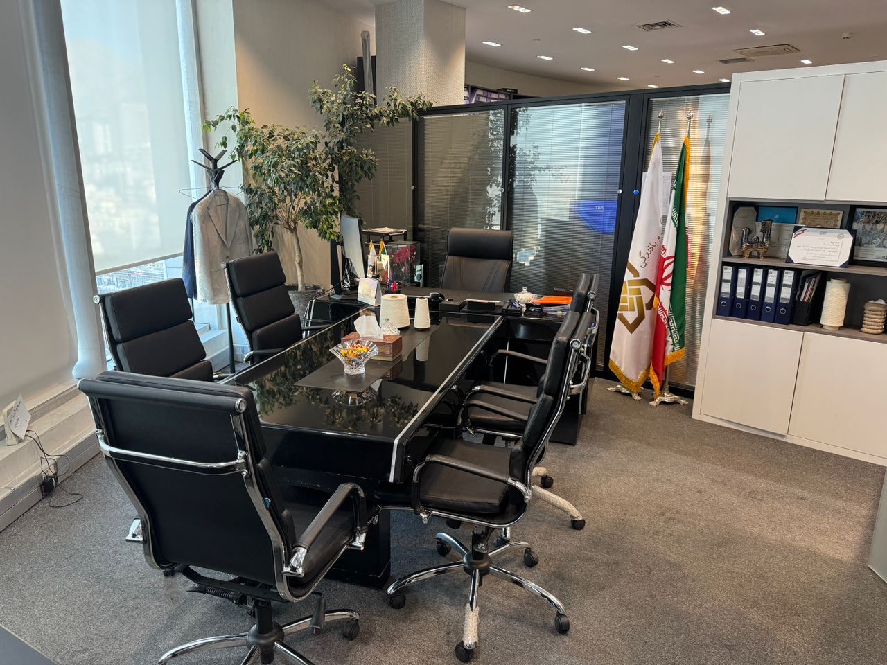 اجاره اداری 150 متر  اطلس مال