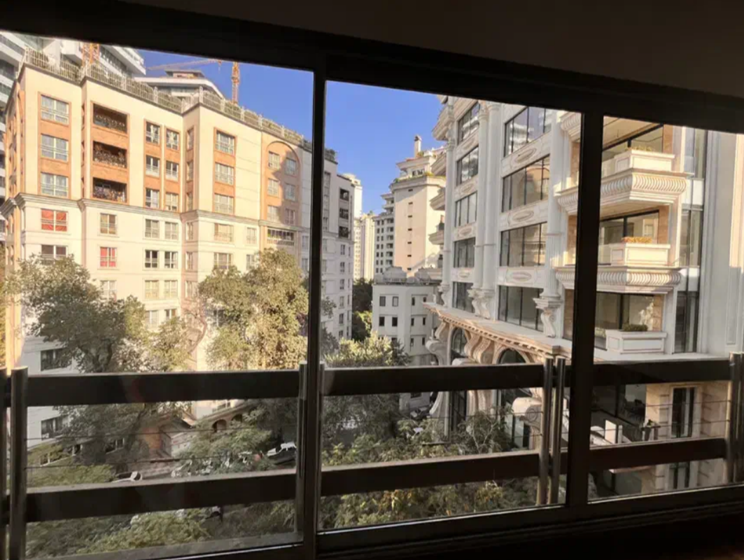 150 متر / دو جهت نور / دولت