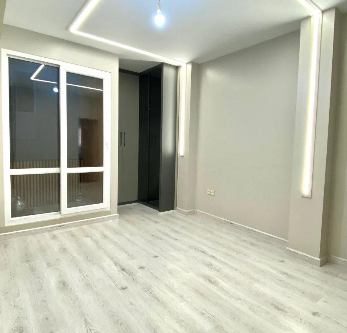 فروش آپارتمان 128 متر اختیاریه 2 پارکینگ