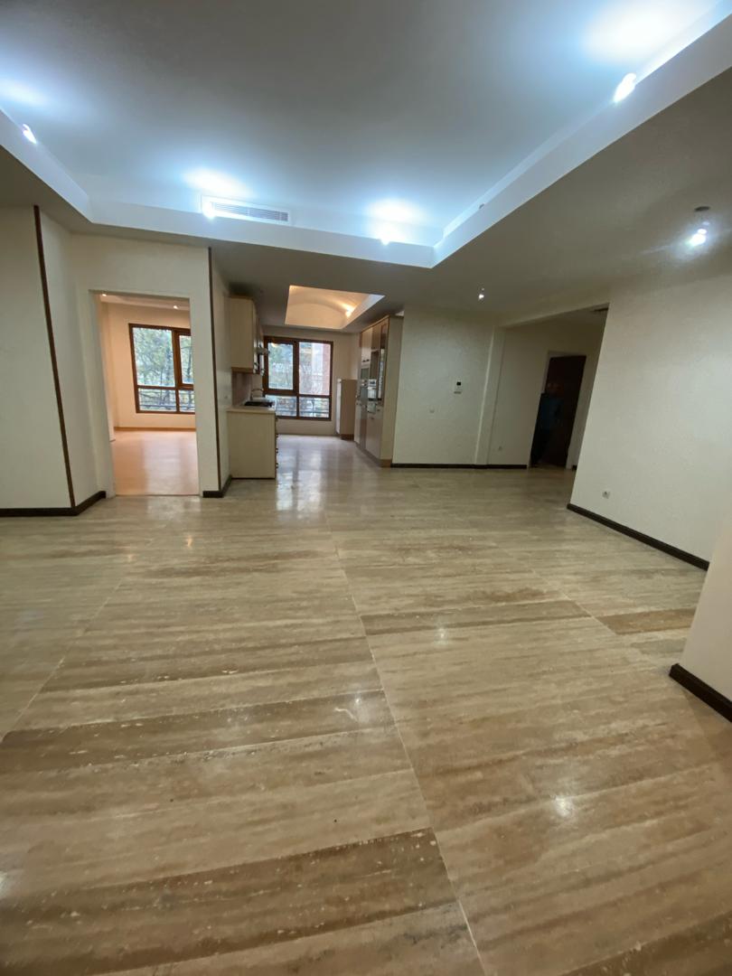 اپارتمان 240متری سه خواب فول مشاعات