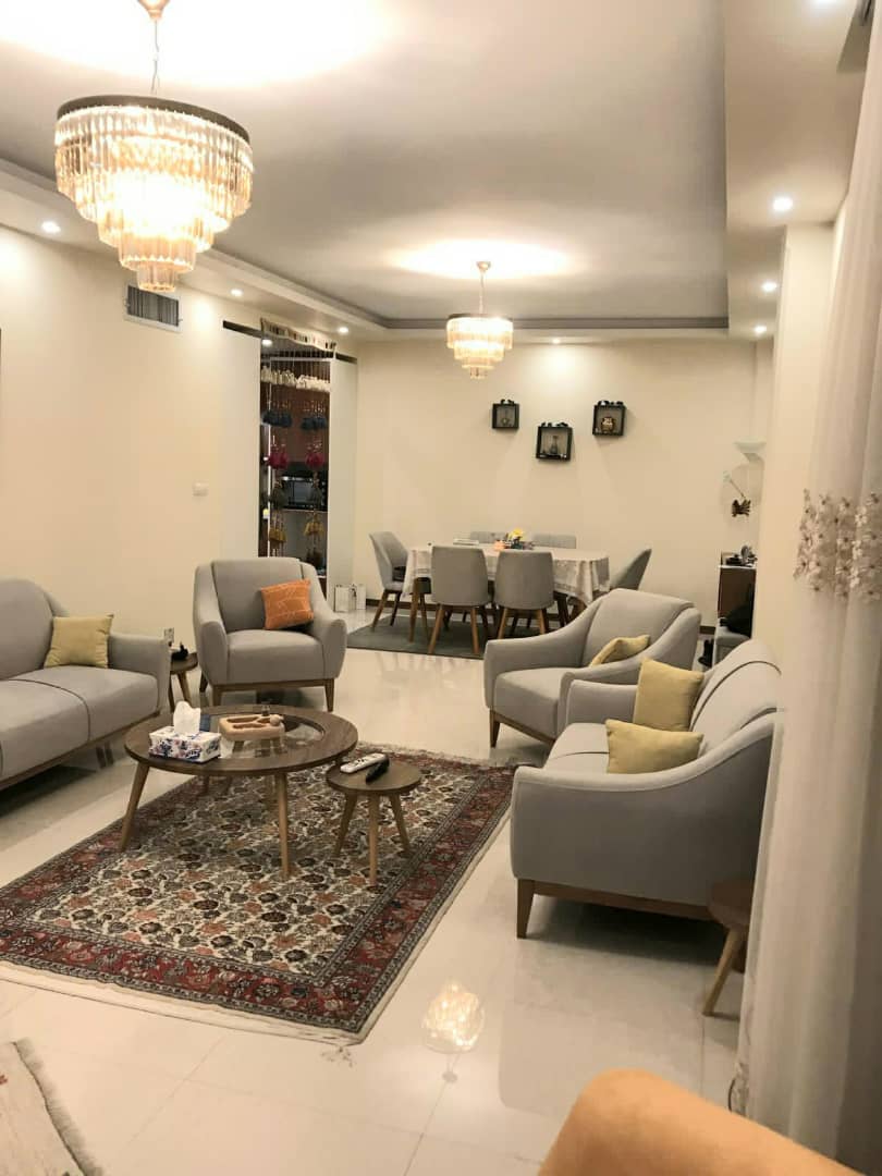 فروش آپارتمان 90 متری 2 خواب گلستان یکم