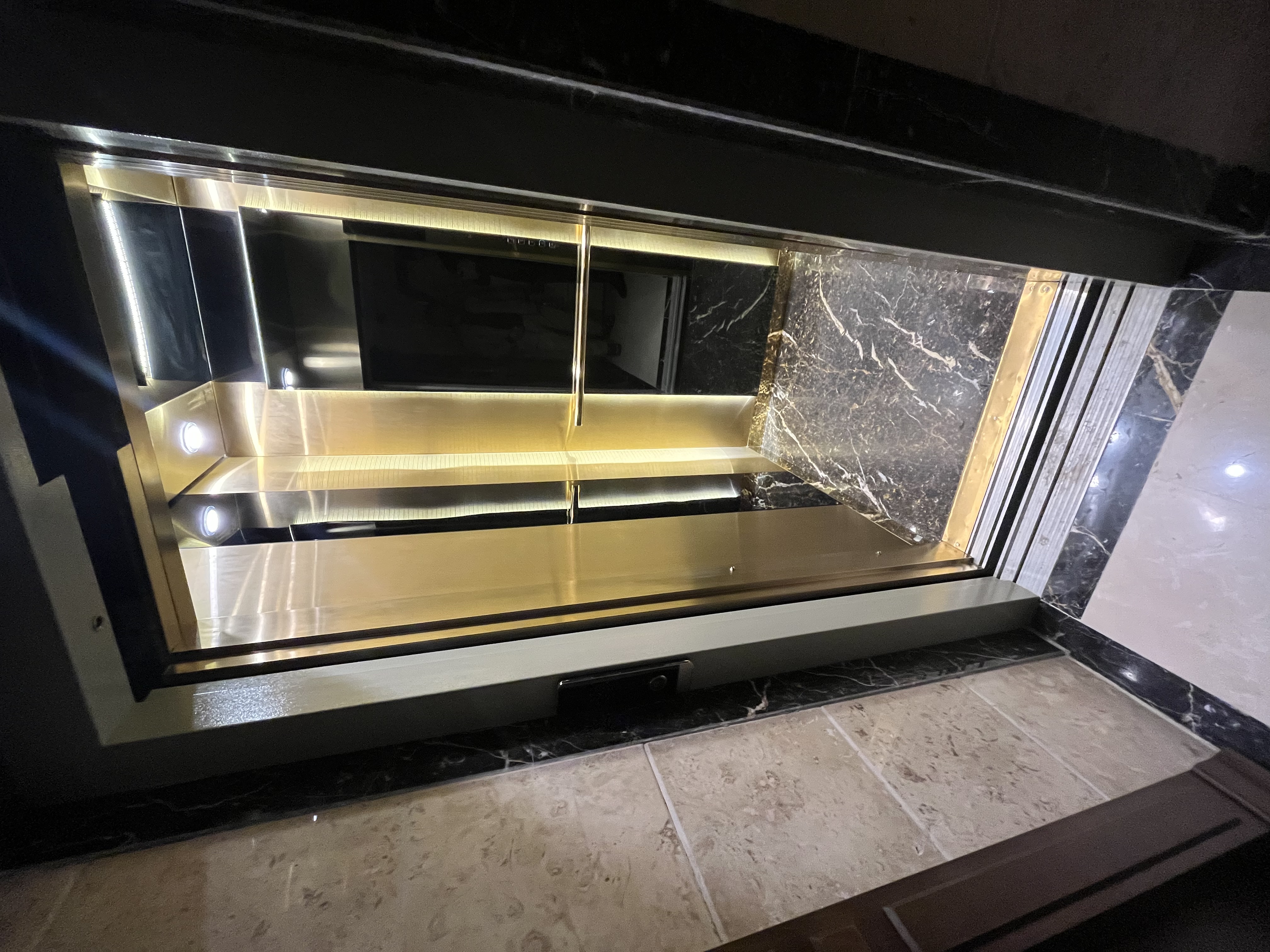 فروش آپارتمان 210 متر دروس تاپ لوکیشن