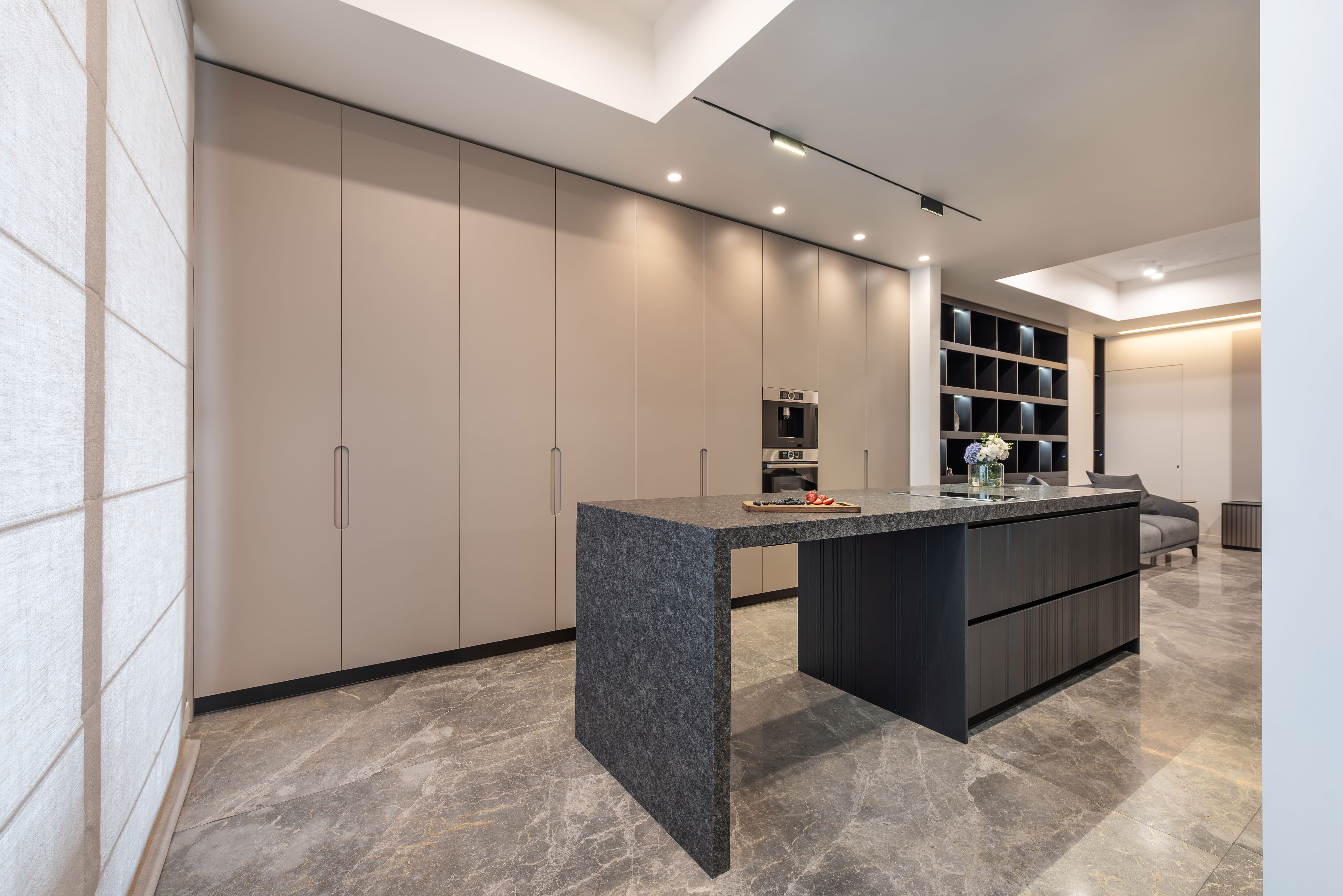 فروش‌ آپارتمان 180 متر فرمانیه فول بازسازی مدرن