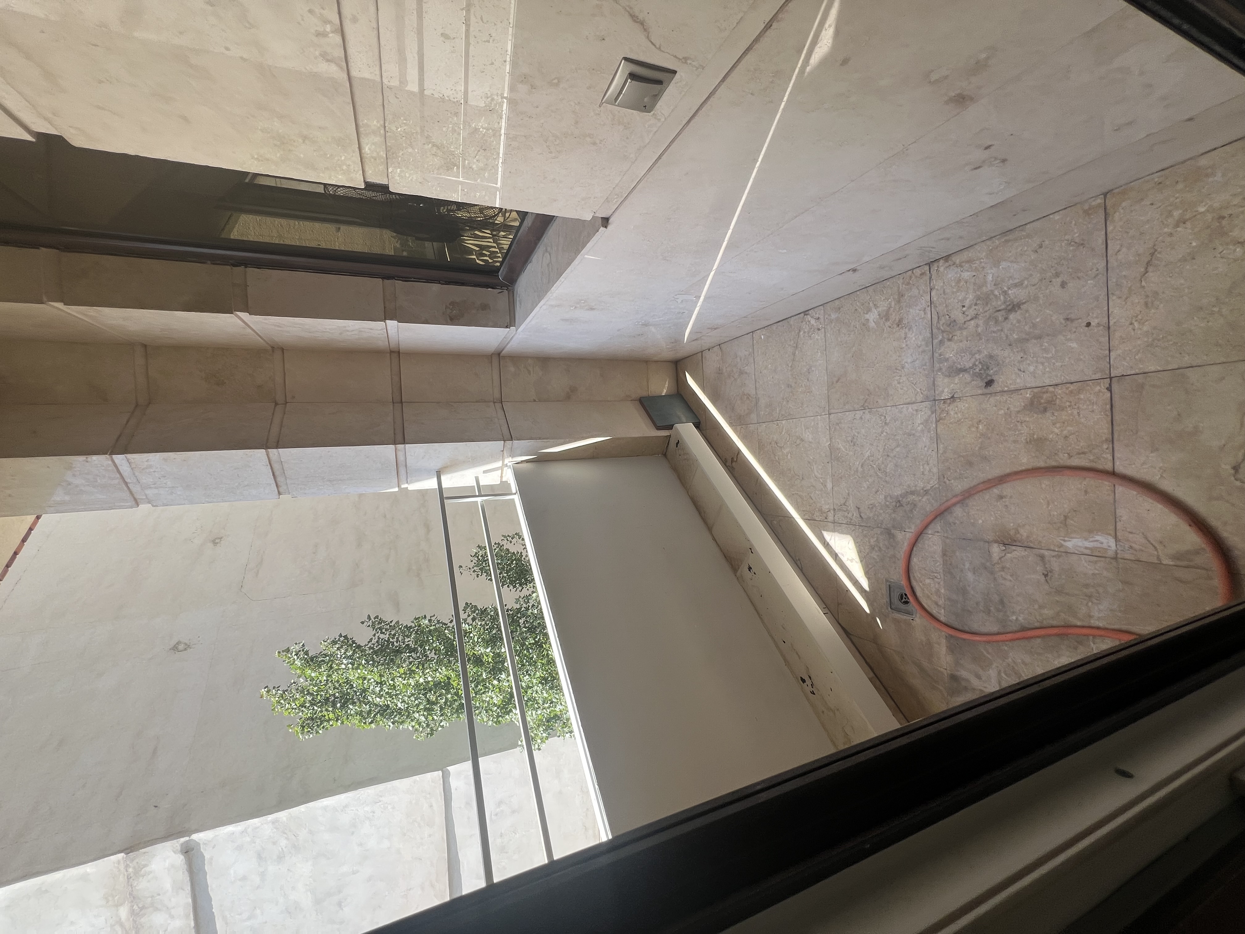 اجاره آپارتمان 120 متری در نیاوران