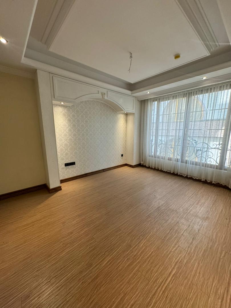 اجاره آپارتمان 200 متری در نیاوران