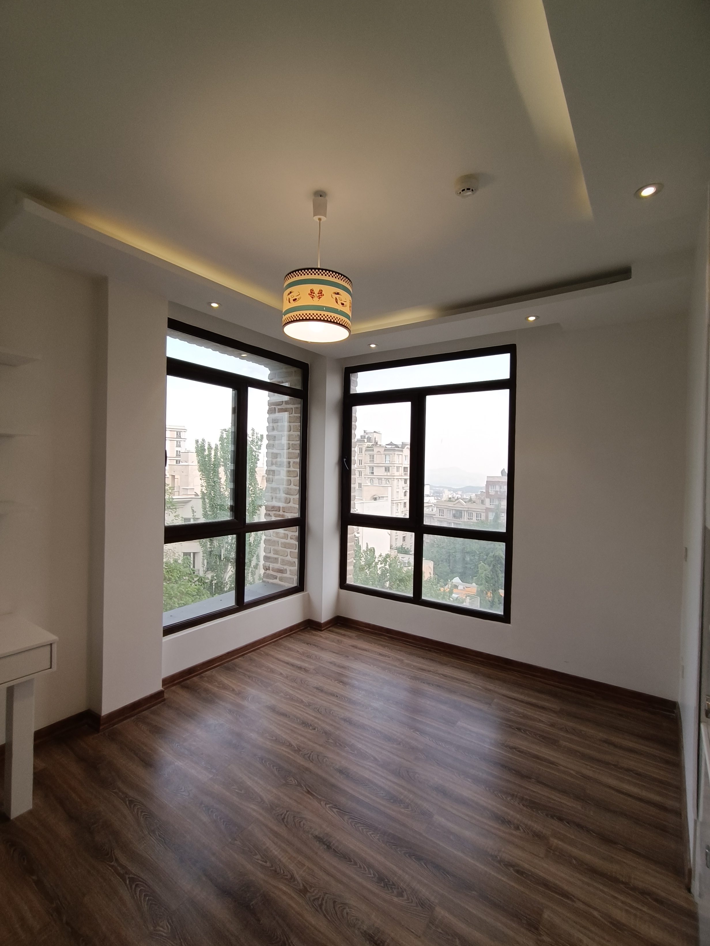 168متر مربع،3خواب