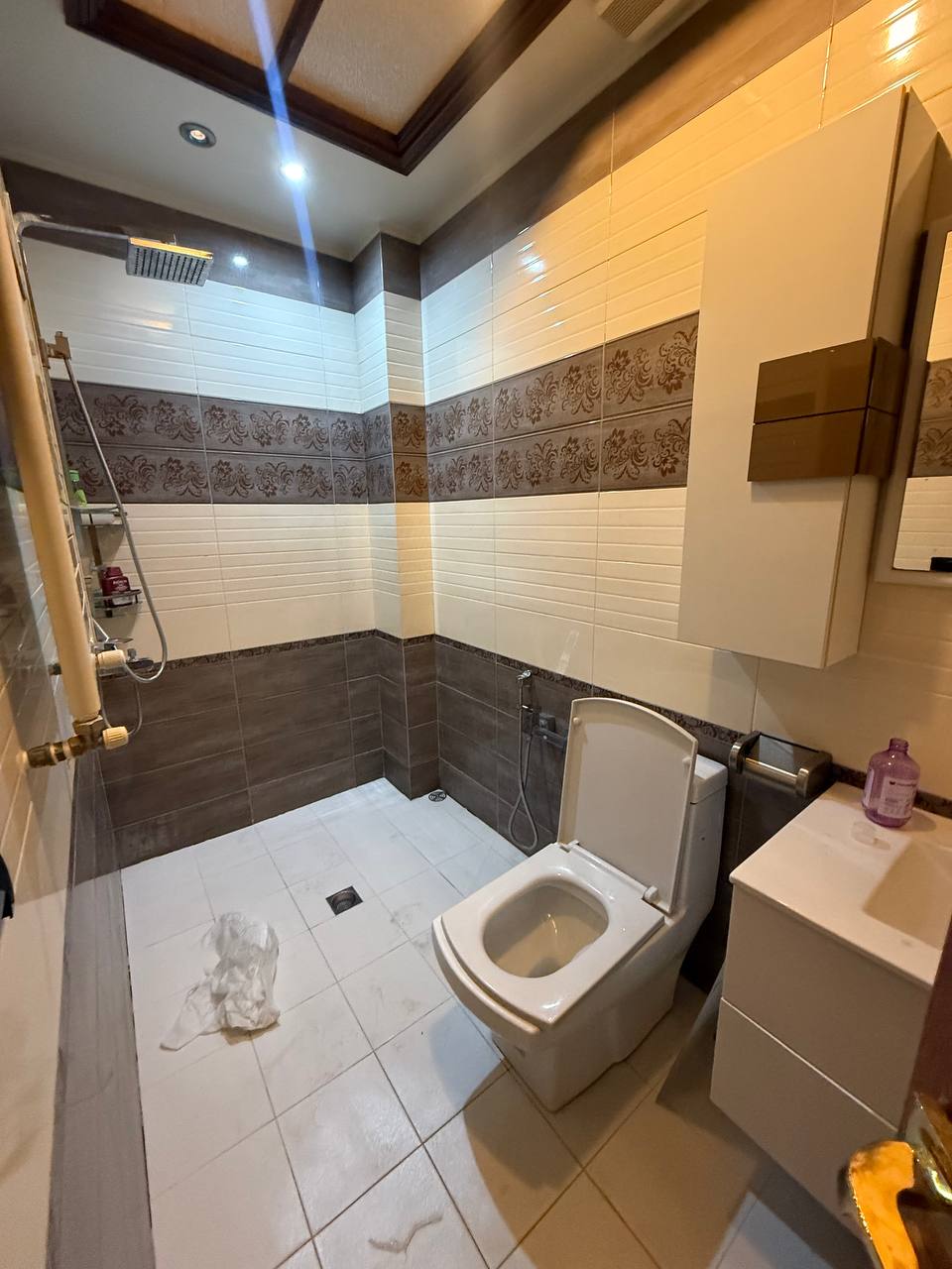 اجاره آپارتمان 240 متر نیــاوران