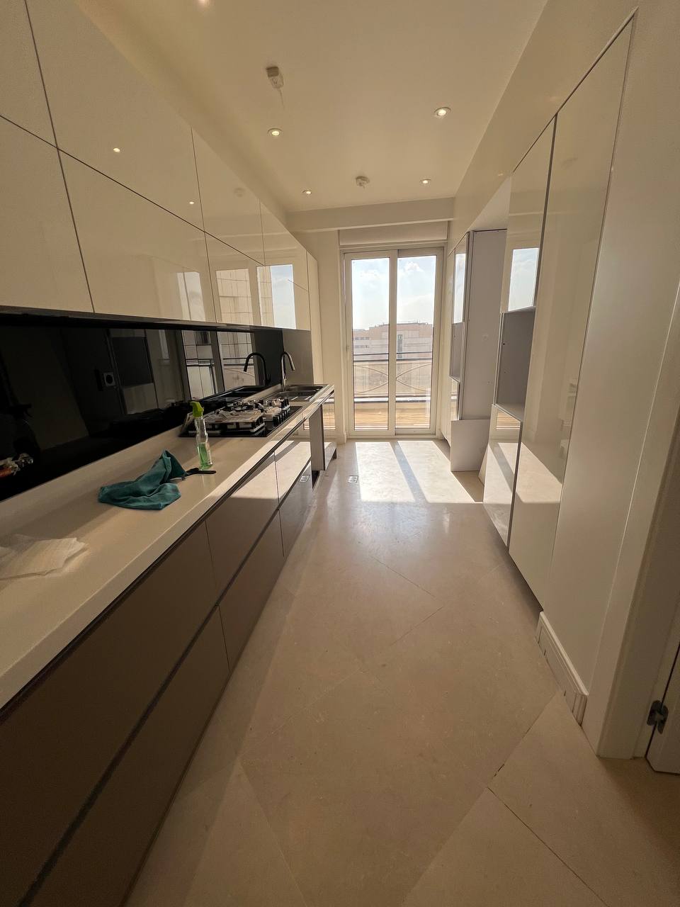 اجاره آپارتمان 205متر نیاوران ویو کل شهر مشاعات فول