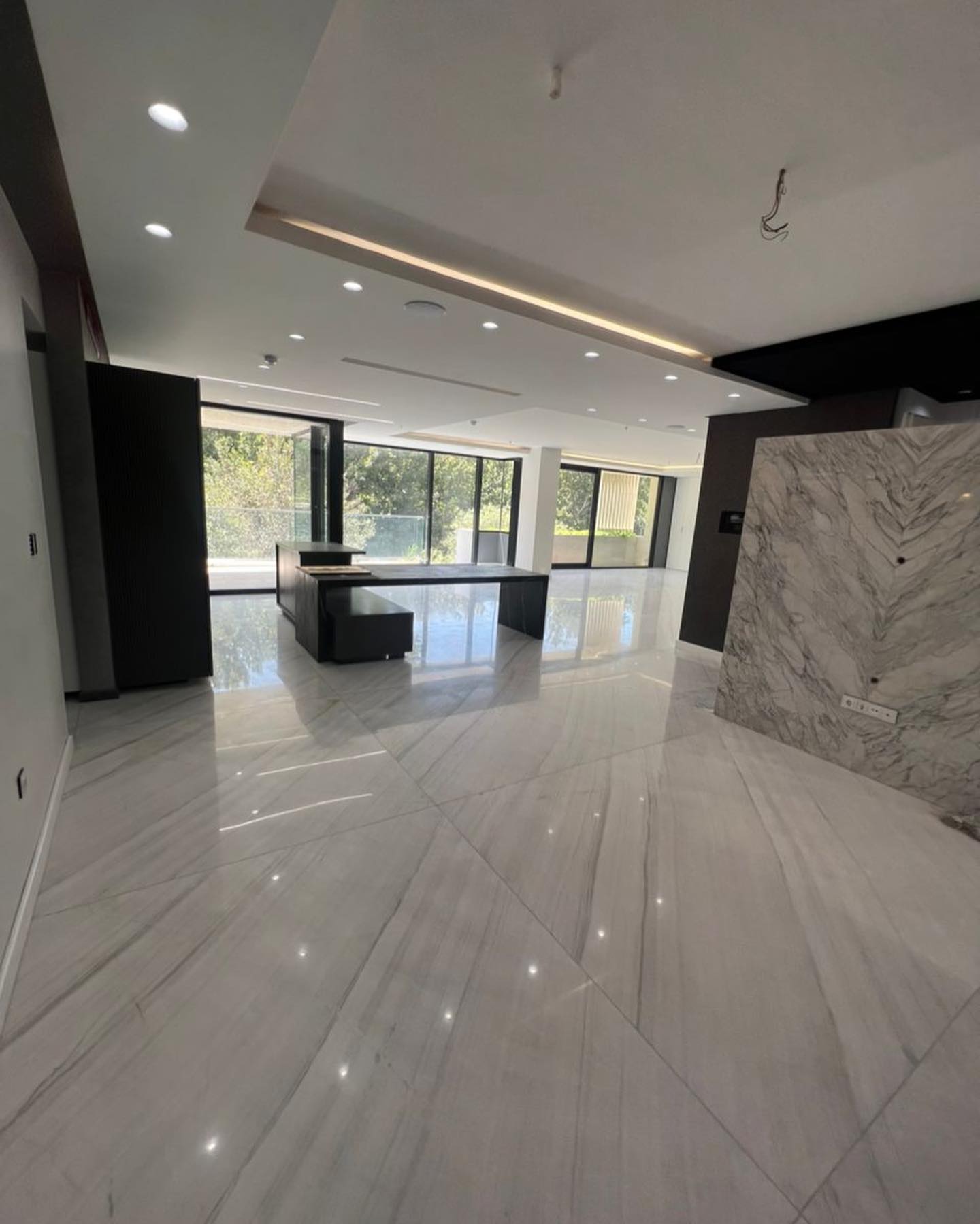 فرمانیه شرقی 270متر 3خواب مستر برج باغ فول مشاعات