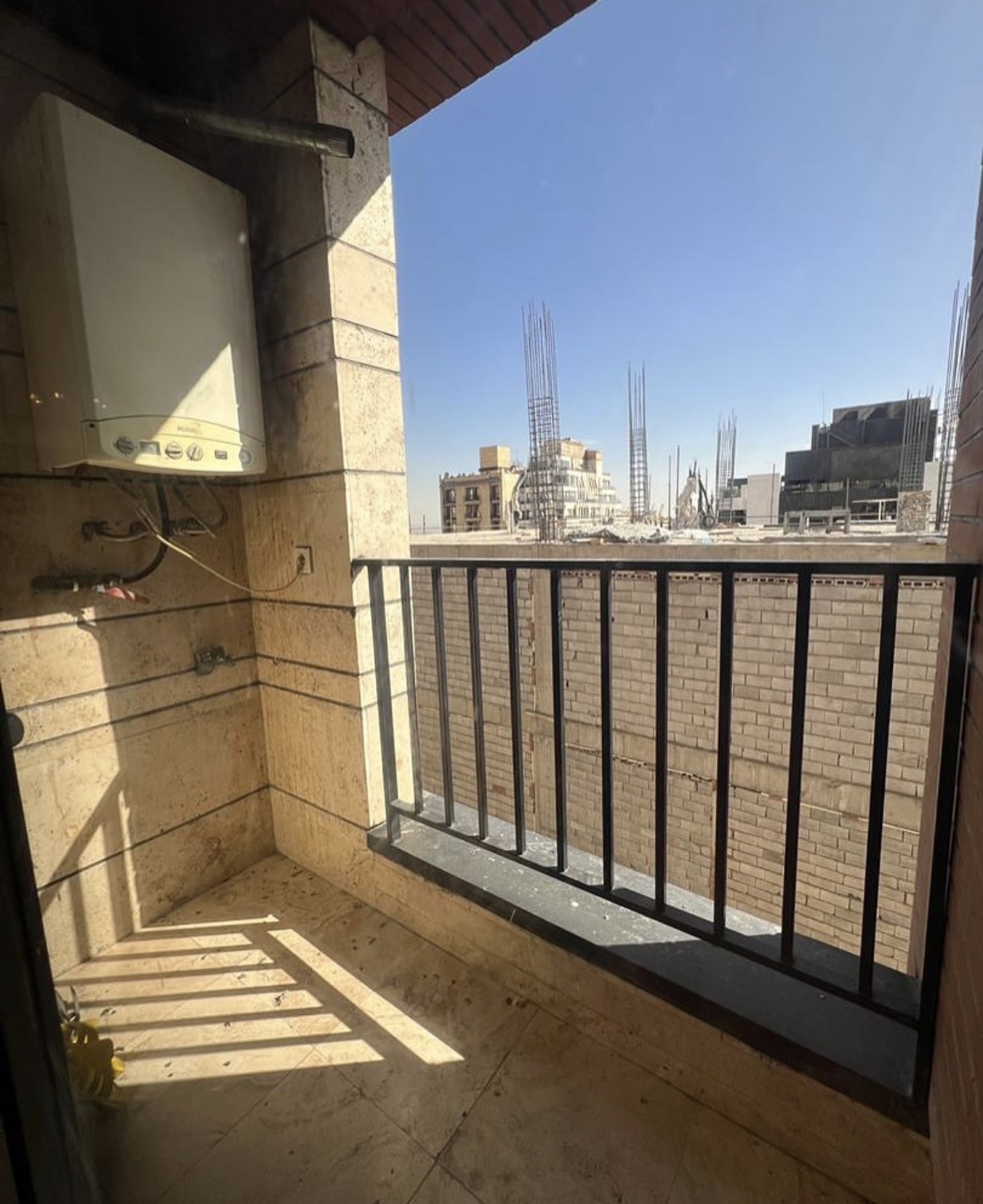 فروش آپارتمان 150 متر اختیاریه نور جنوب لوکیشن خوب