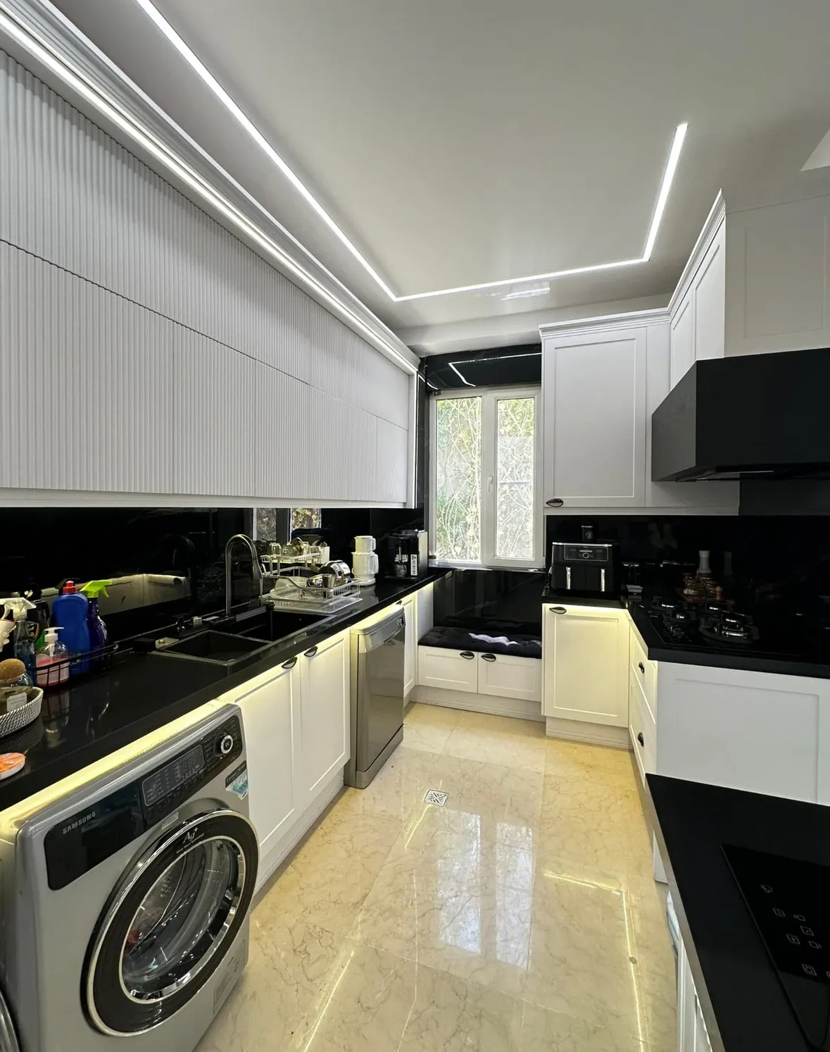 85 متری تاپ لوکیشن جهانتاب دنج و مشجر غرق نور