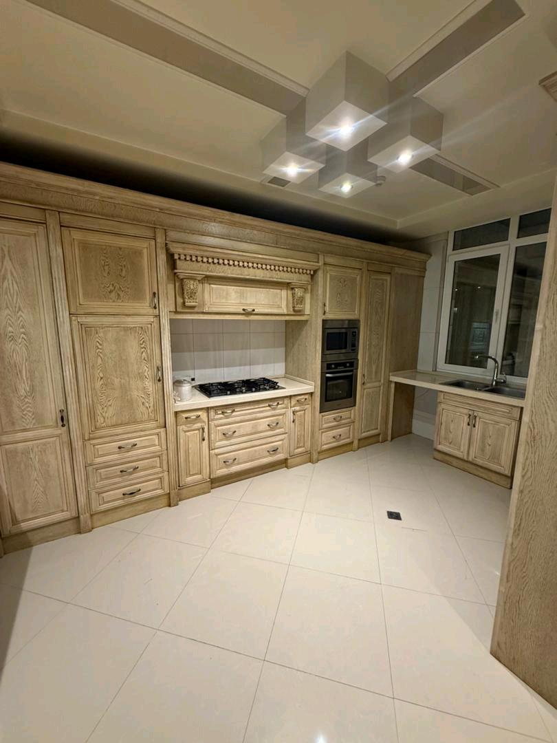 اجاره آپارتمان 210متر تاپ لوکیشن نیاوران *یاسر*غرق در نور