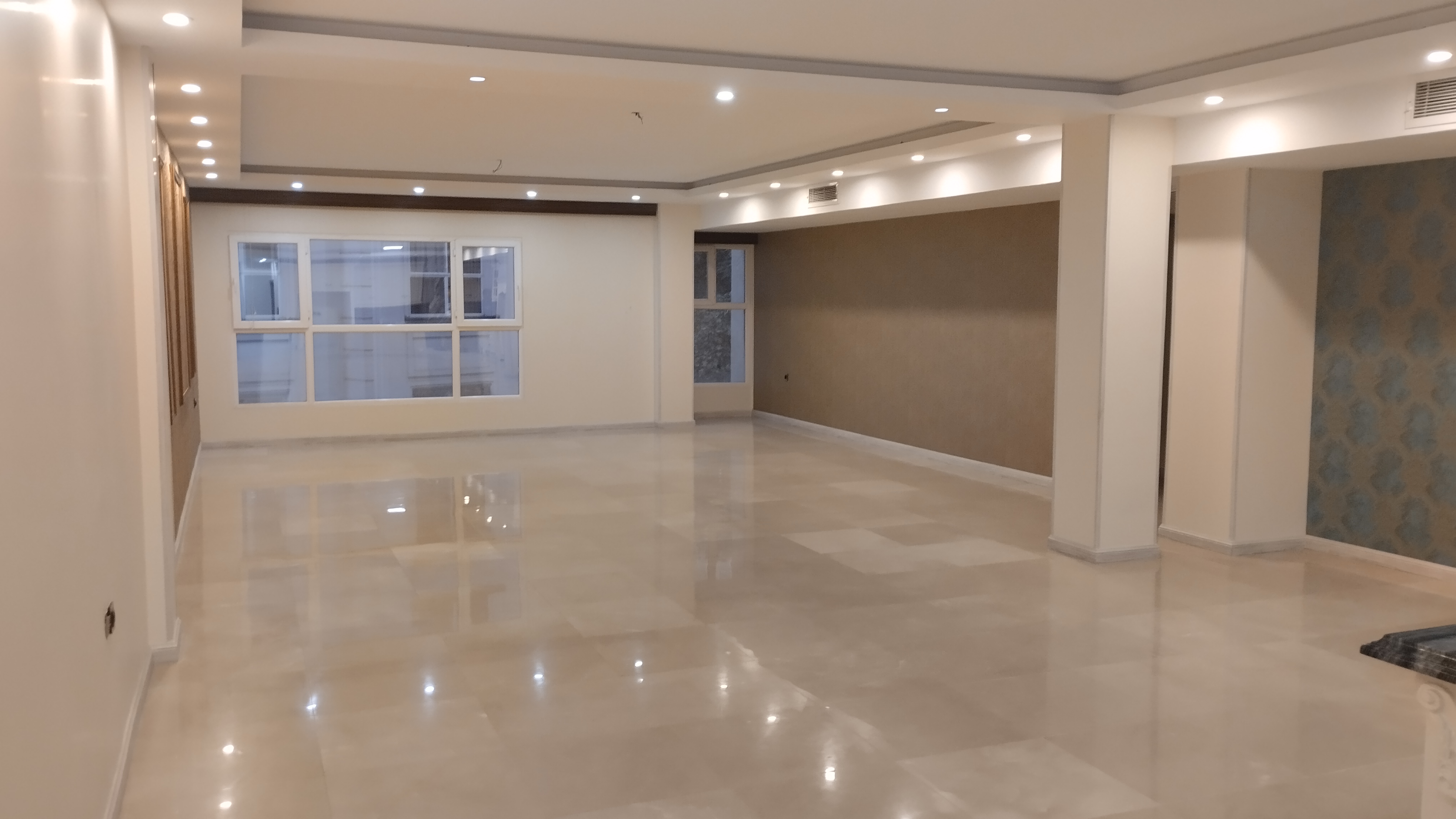 فروش آپارتمان 230 متر جمشیدیه 3 خواب 2 پارکینگ سندی فول مشاعات