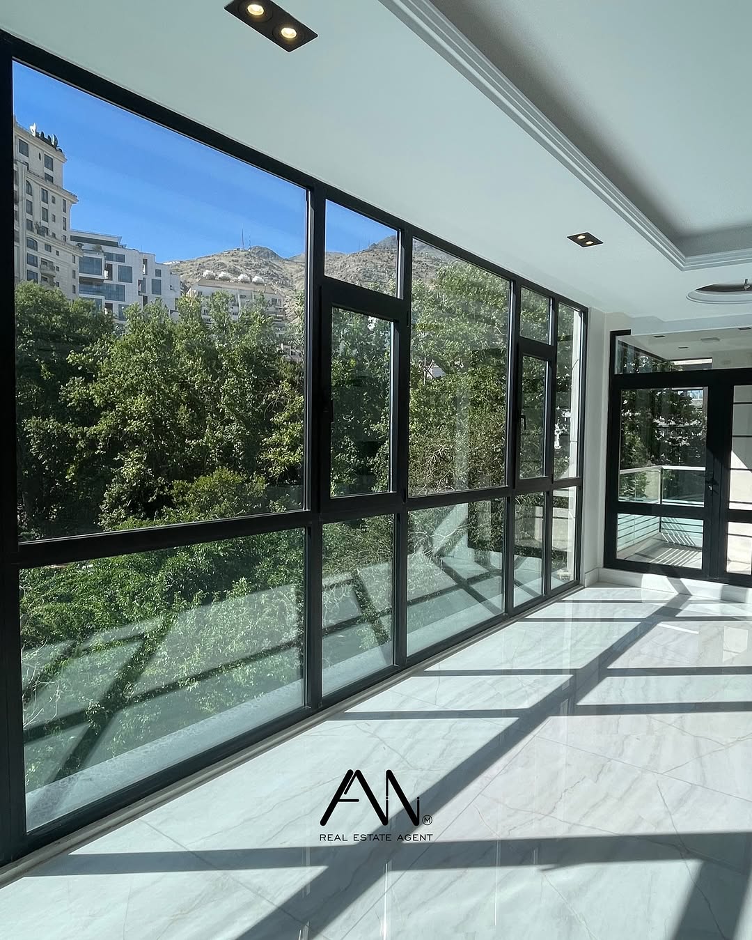 فروش آپارتمان 320متری نیاوران