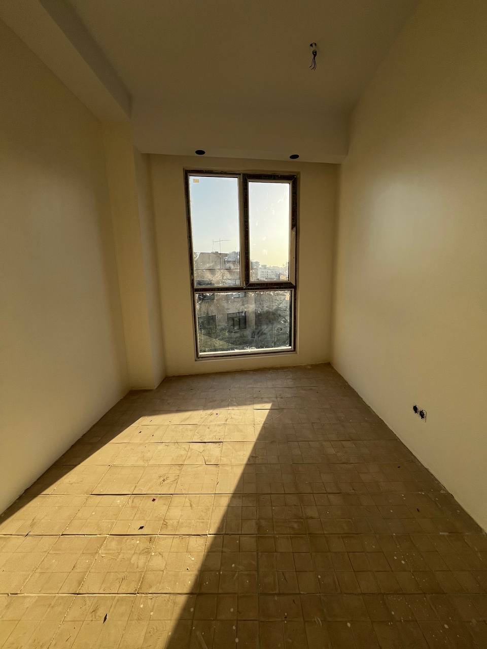 فروش آپارتمان 85 متر چیذر مدرن کلید نخورده