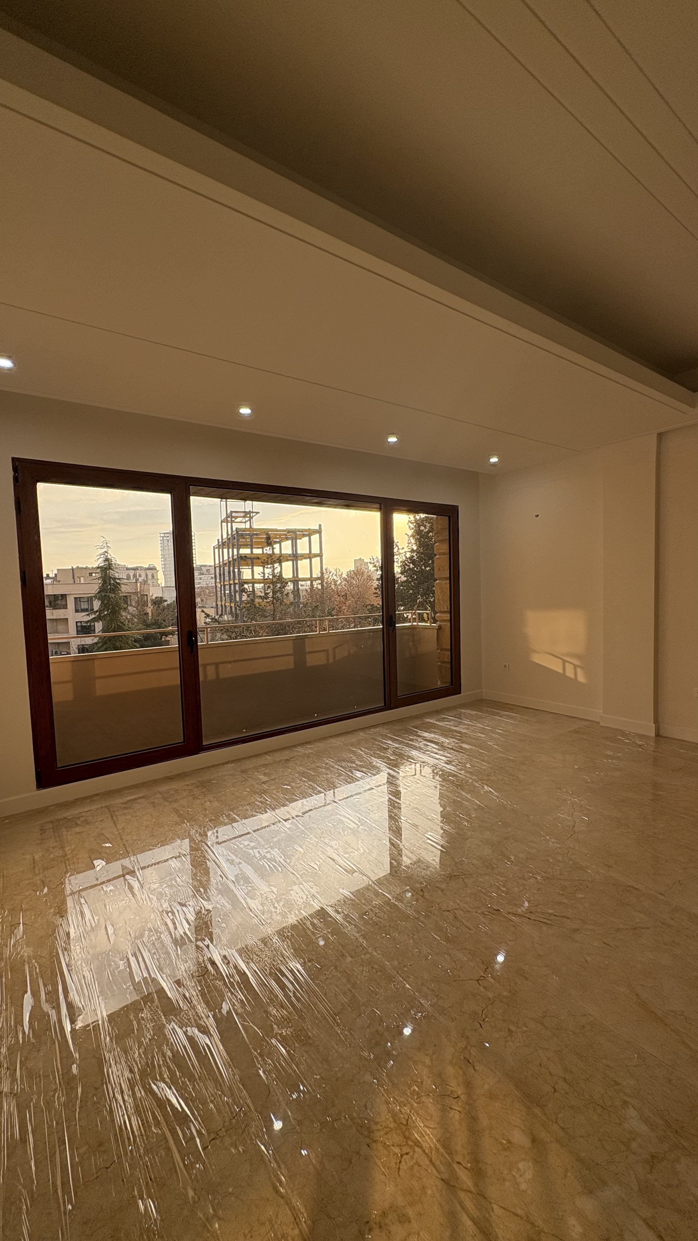 فروش آپارتمان 300 متر نیاوران فول بازسازی