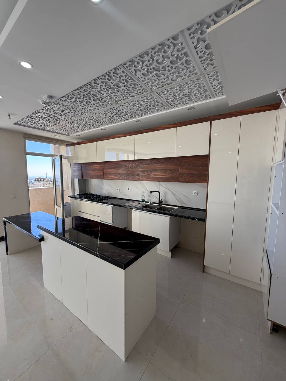 اجاره آپارتمان 130متر نیاوران تاپ لوکیشن ویو کل شهر