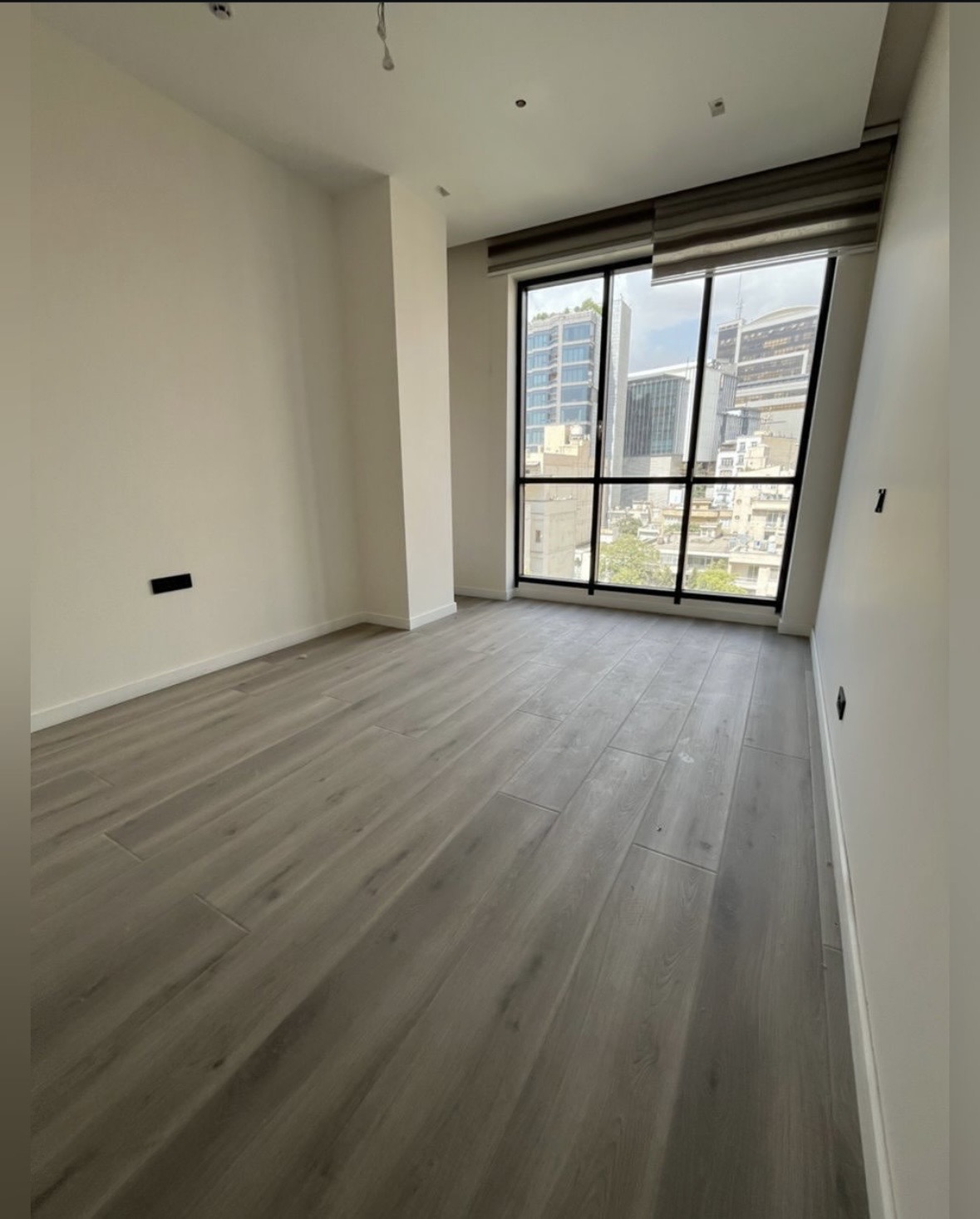 فروش آپارتمان 140متر دولت نوساز کلید نخورده 2پارکینگ