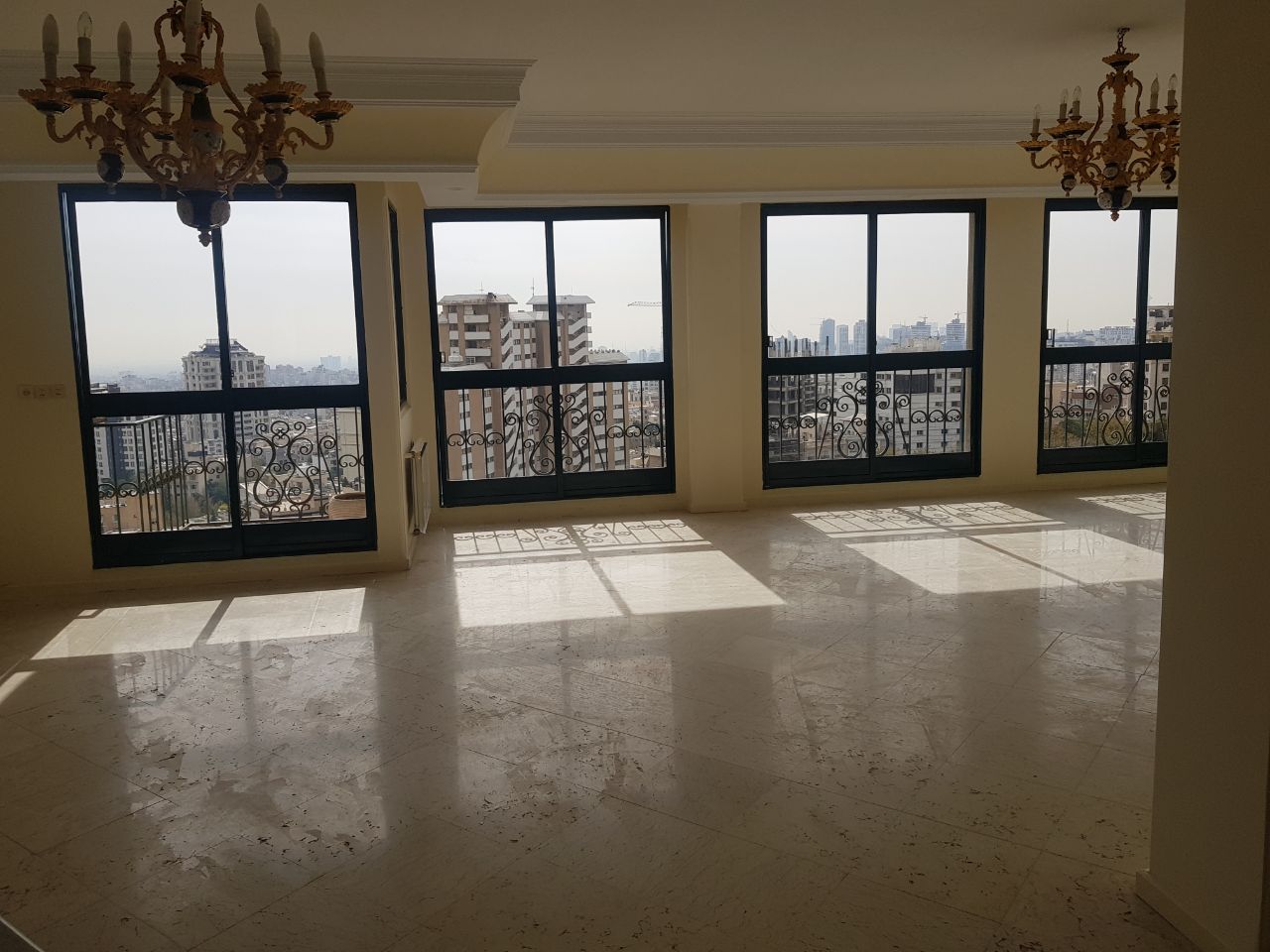 فروش آپارتمان 200 متر 3 خواب فول امکانات نیاوران