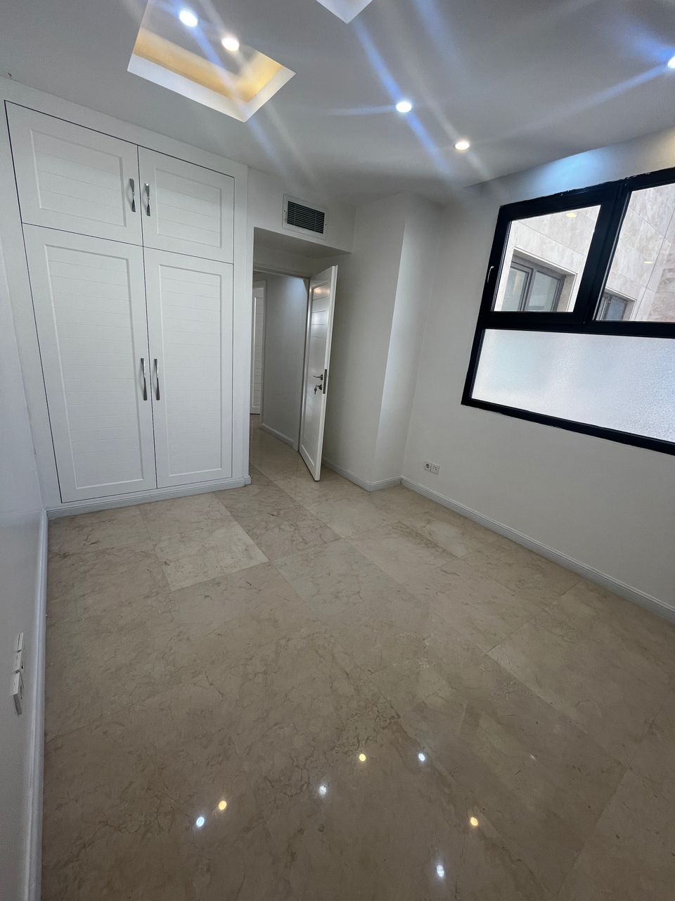 فروش آپارتمان 95 متر دروس 2 خواب