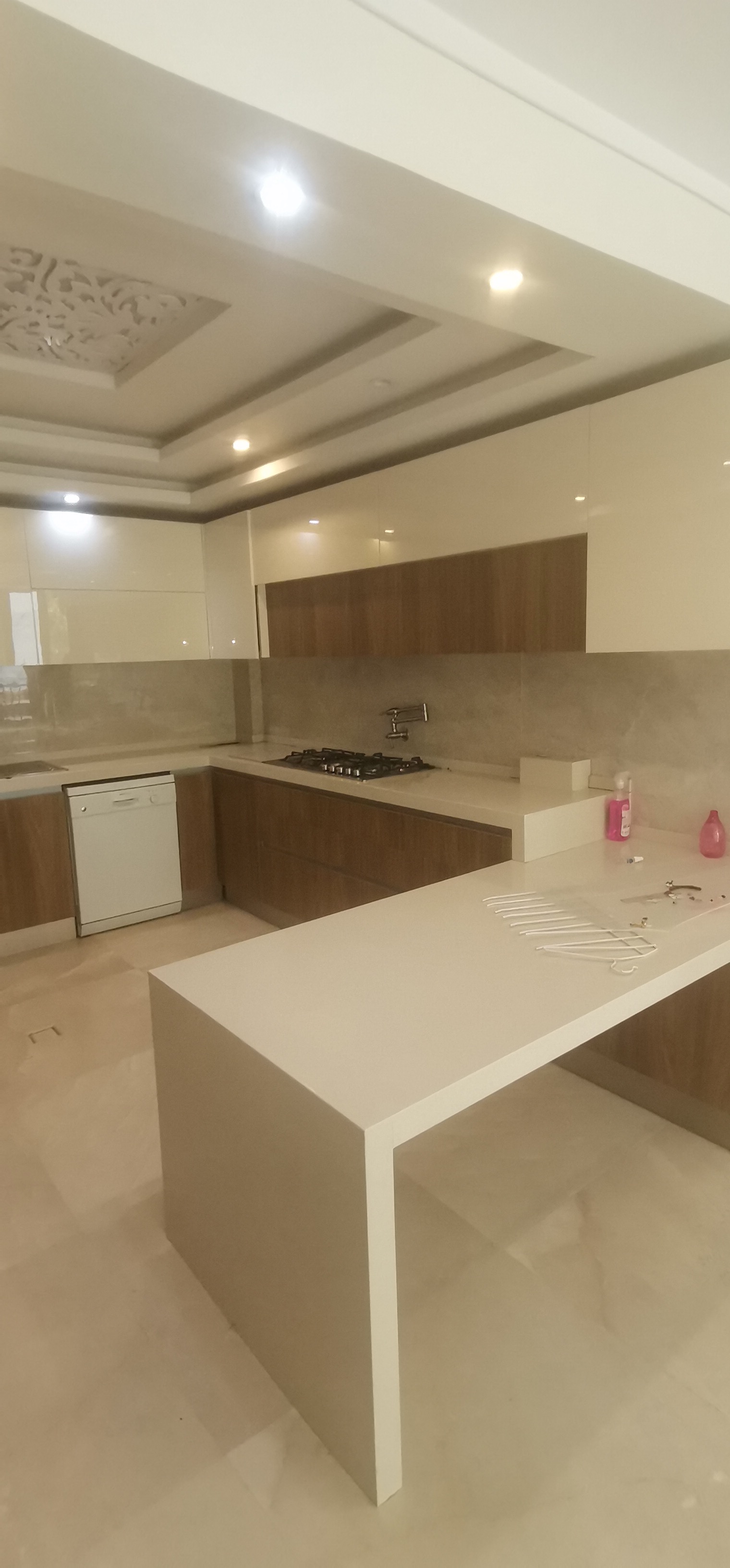 اجاره آپارتمان 200متر باهنر 3خواب مدرن فول