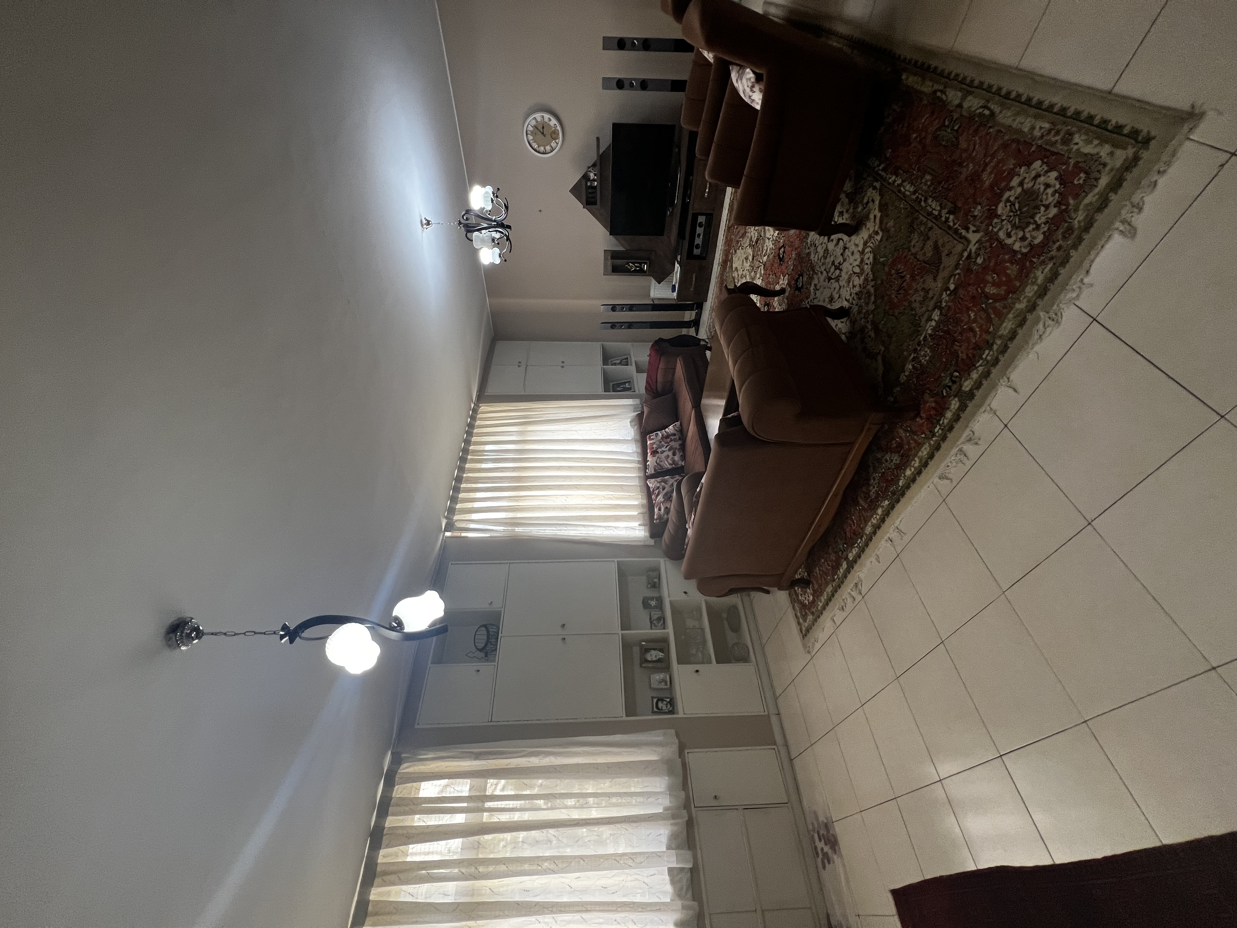 فروش 125 متر آپارتمان قیطریه غرق نور مستقیم از حیاط