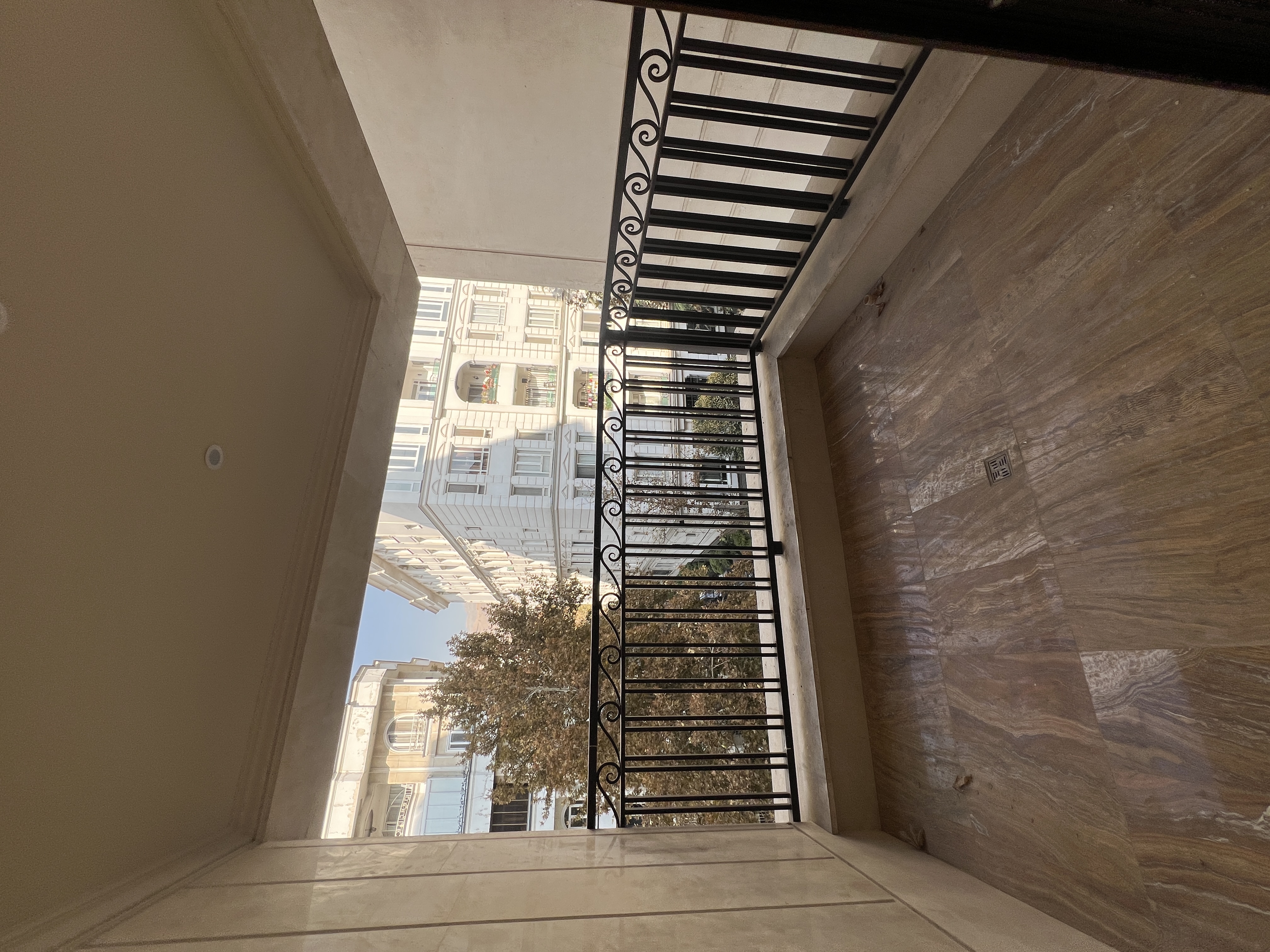 اجاره آپارتمان 250متر فرمانیه کلید‌نخورده فول‌مشاعات