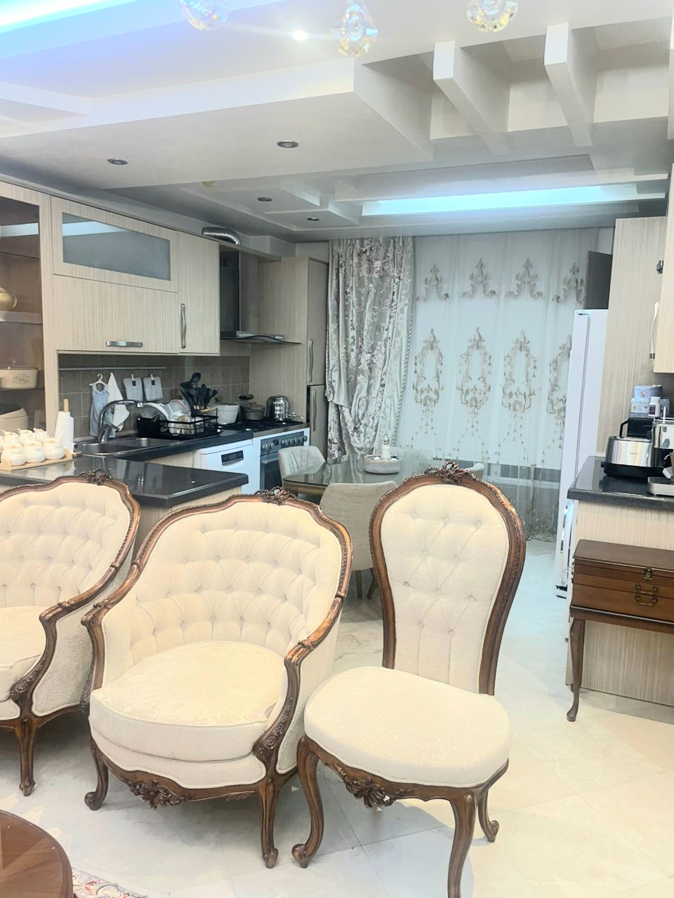 اجاره آپارتمان 85متر دیباجی فول امکانات