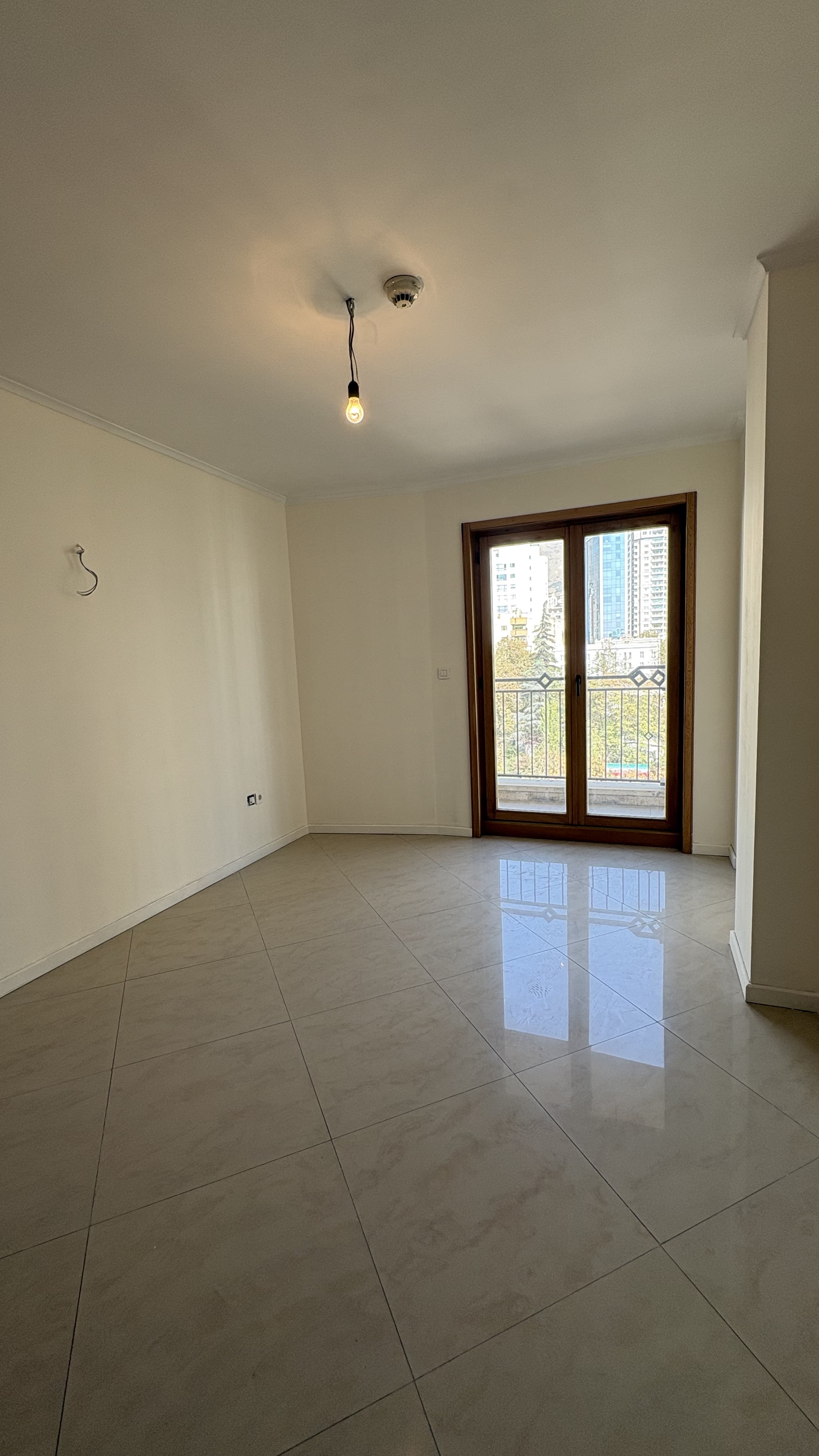 فروش آپارتمان 300 متر سنبل