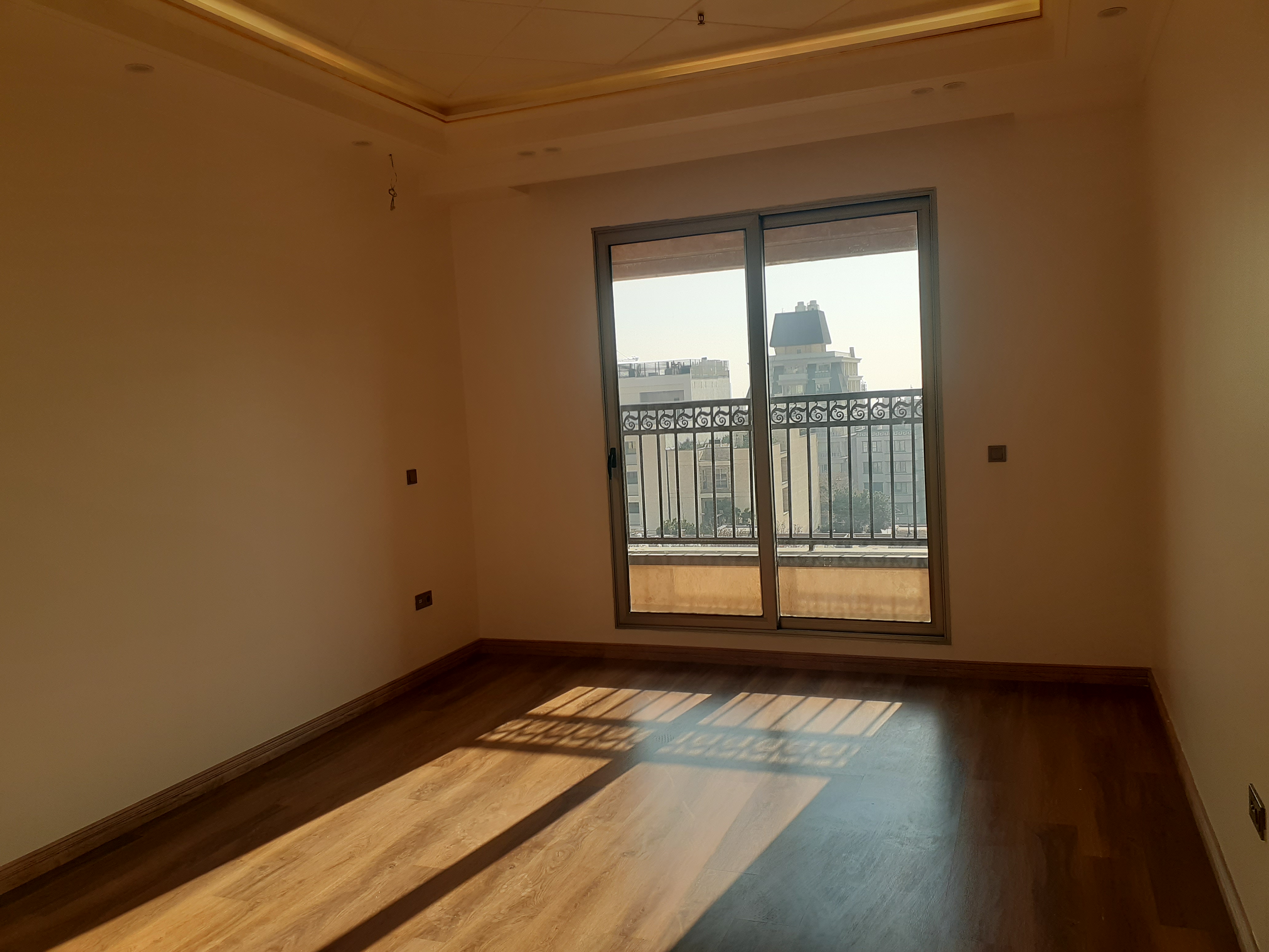 فروش آپارتمان 281 متر دروس 4پارکینگ