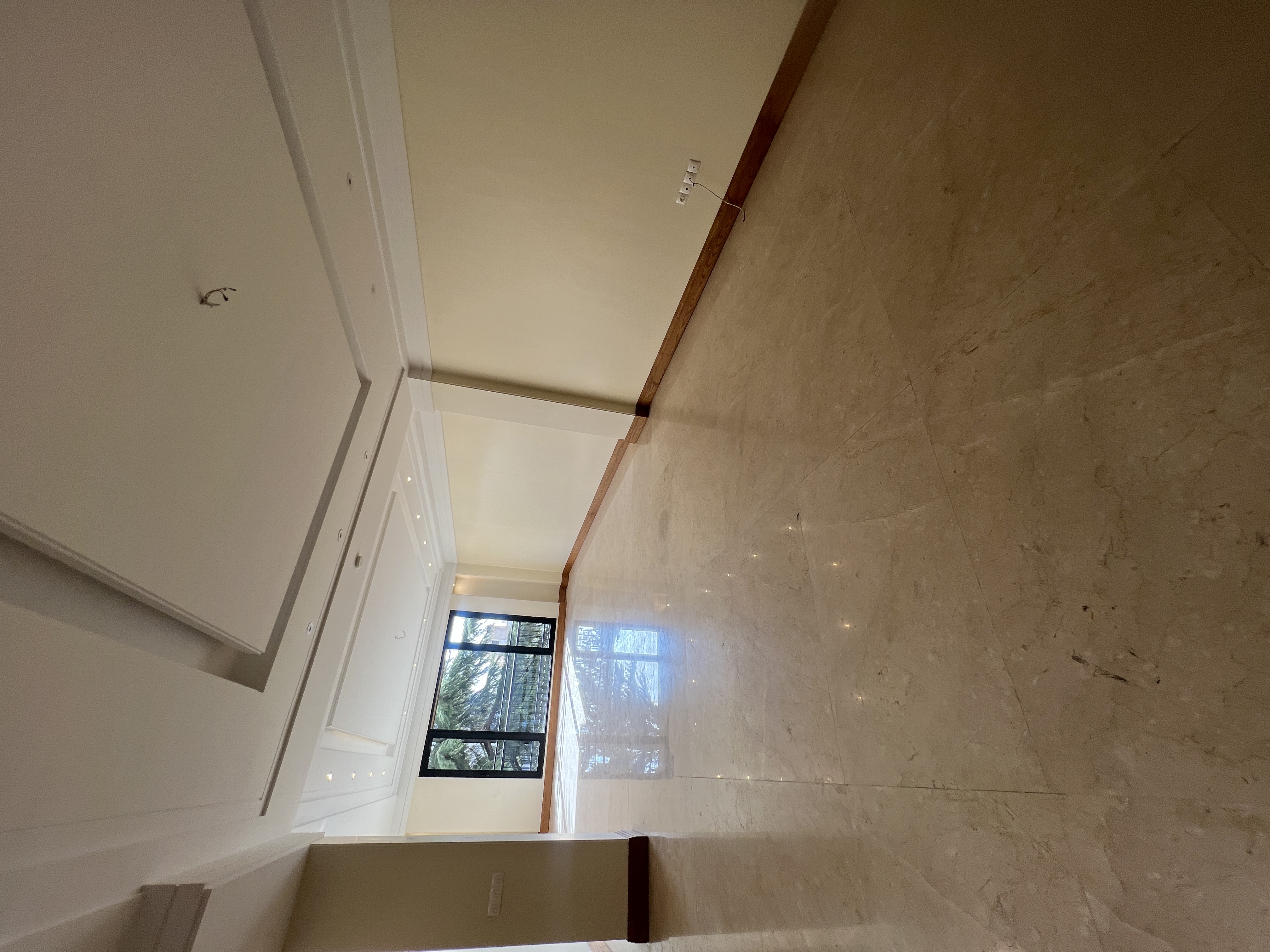 آجودانیه/240متر/3مستر/فول‌مشاعات/2پارکینگ