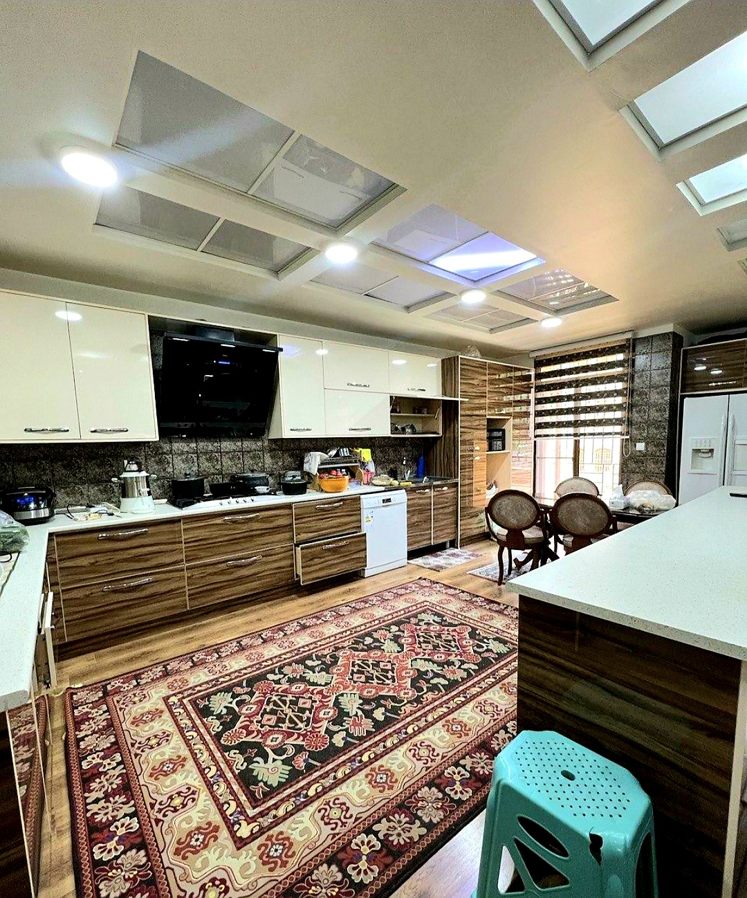 فروش آپارتمان 135متر کیکاووس سرتاسرنور جنوب مشاعات آبی فعال